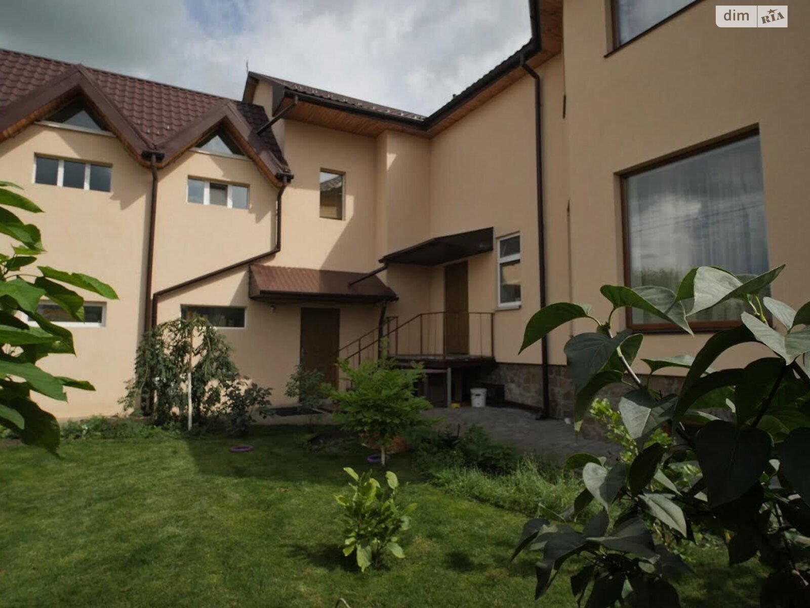 двоповерховий будинок з гаражем, 287.5 кв. м, цегла. Продаж у Білогородці фото 1 двоповерховий будинок з гаражем, 287.5 кв. м, цегла. Продаж у Білогородці фото 1