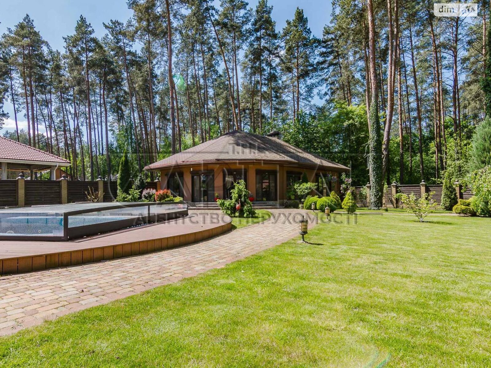 одноповерховий будинок з верандою, 400 кв. м, цегла. Продаж у Білогородці фото 1 одноповерховий будинок з верандою, 400 кв. м, цегла. Продаж у Білогородці фото 1