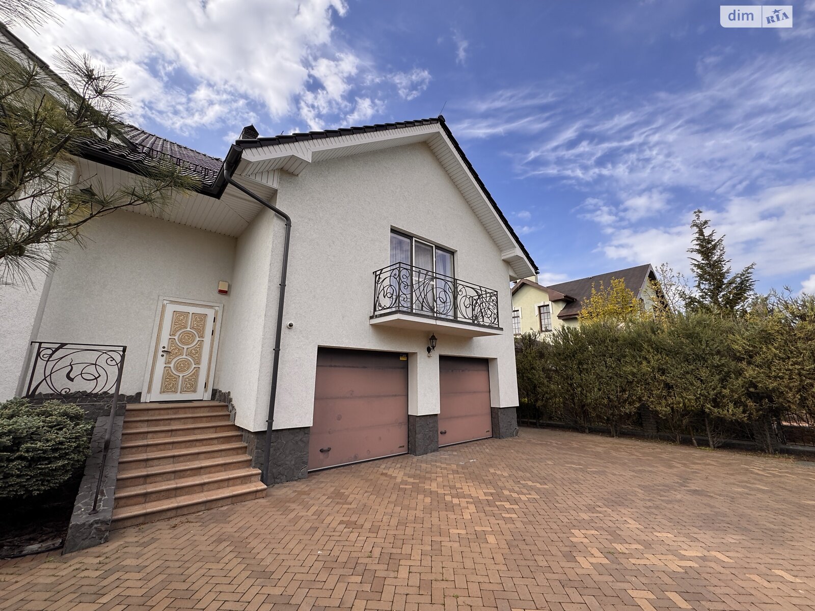 двухэтажный дом с верандой, 490 кв. м, кирпич. Продажа в Белогородке фото 1 двухэтажный дом с верандой, 490 кв. м, кирпич. Продажа в Белогородке фото 1