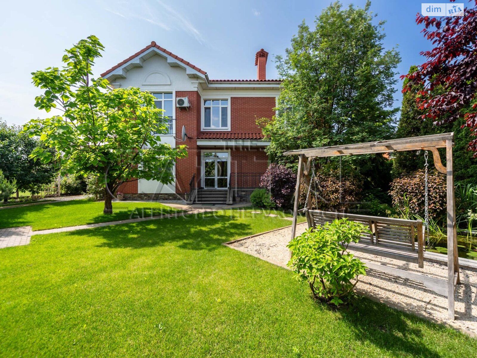 двухэтажный дом с верандой, 229.4 кв. м, кирпич. Продажа в Белогородке фото 1 двухэтажный дом с верандой, 229.4 кв. м, кирпич. Продажа в Белогородке фото 1