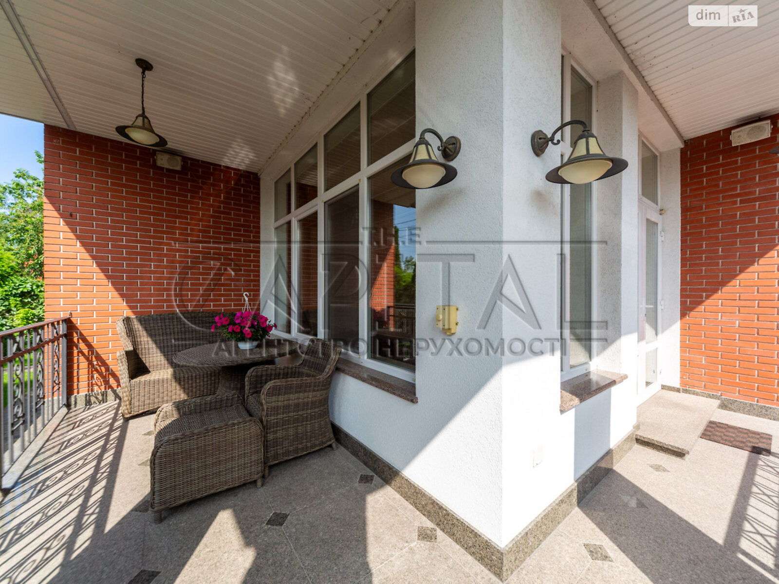 двухэтажный дом с верандой, 229.4 кв. м, кирпич. Продажа в Белогородке фото 1 двухэтажный дом с верандой, 229.4 кв. м, кирпич. Продажа в Белогородке фото 1