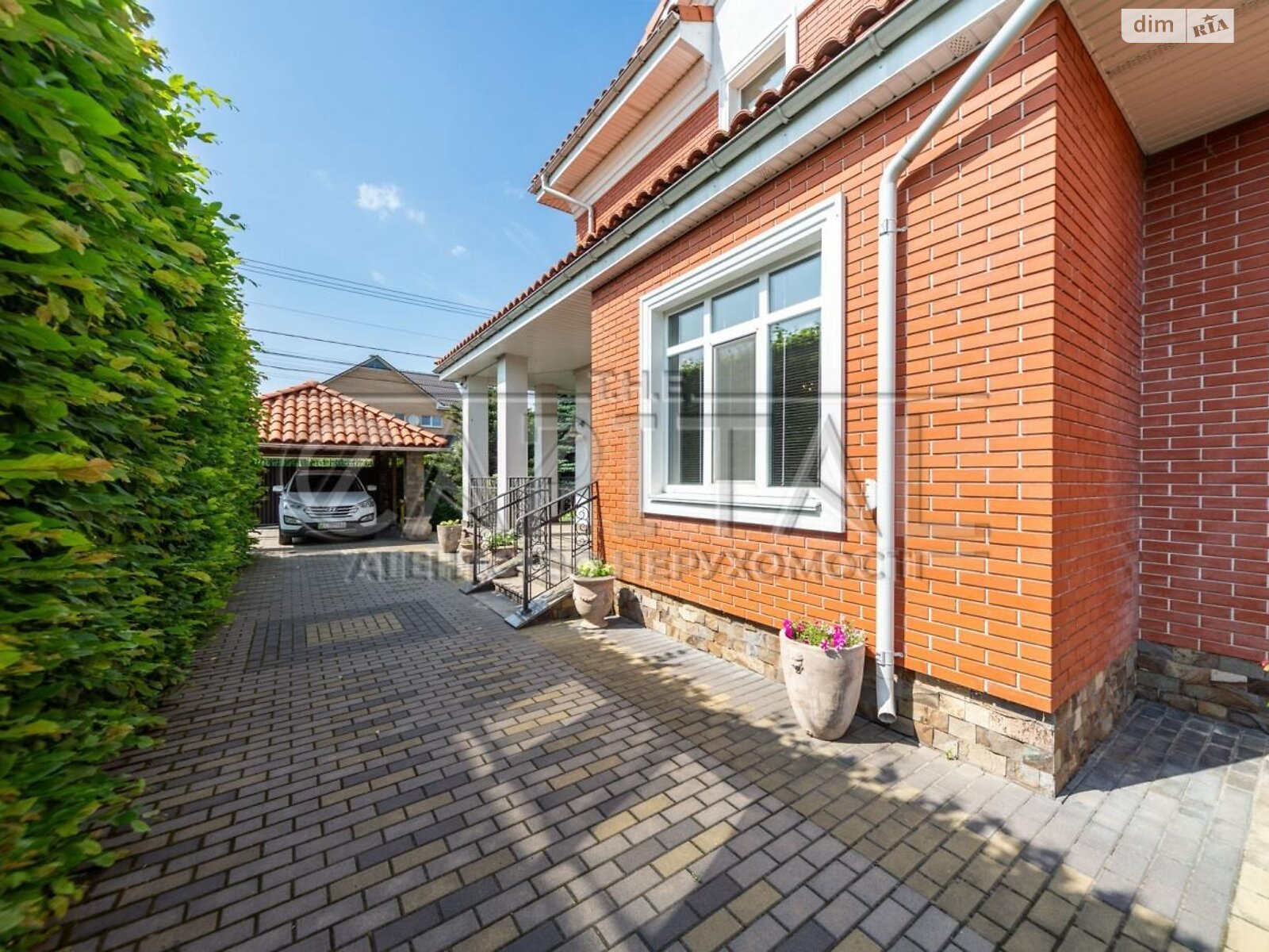 двухэтажный дом с гаражом, 229.4 кв. м, кирпич. Продажа в Белогородке фото 1 двухэтажный дом с гаражом, 229.4 кв. м, кирпич. Продажа в Белогородке фото 1