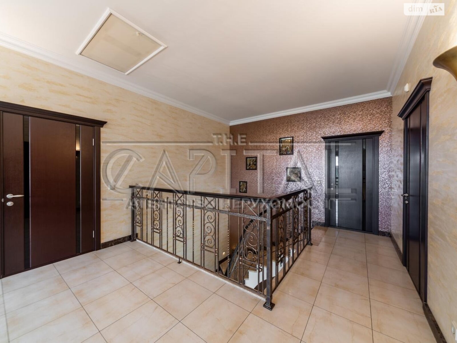 двухэтажный дом с гаражом, 229.4 кв. м, кирпич. Продажа в Белогородке фото 1 двухэтажный дом с гаражом, 229.4 кв. м, кирпич. Продажа в Белогородке фото 1
