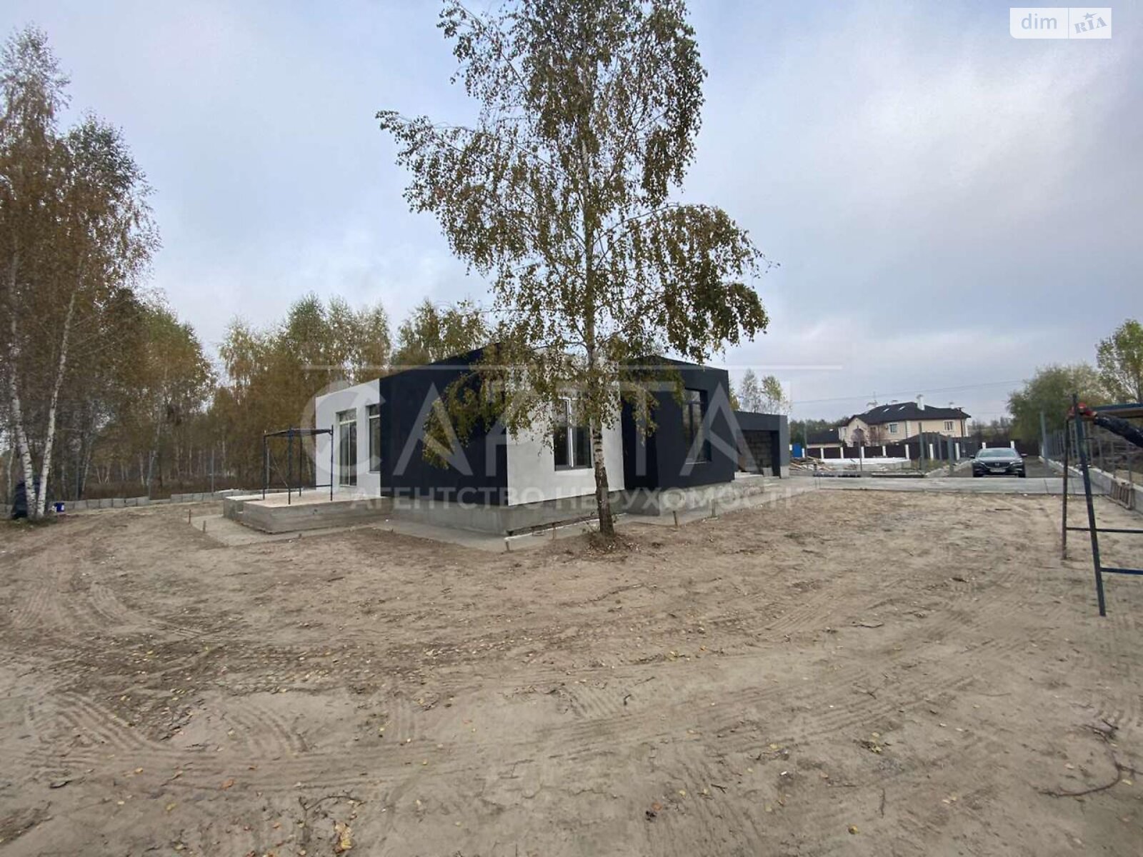 одноэтажный дом с гаражом, 232 кв. м, кирпич. Продажа в Белогородке фото 1 одноэтажный дом с гаражом, 232 кв. м, кирпич. Продажа в Белогородке фото 1