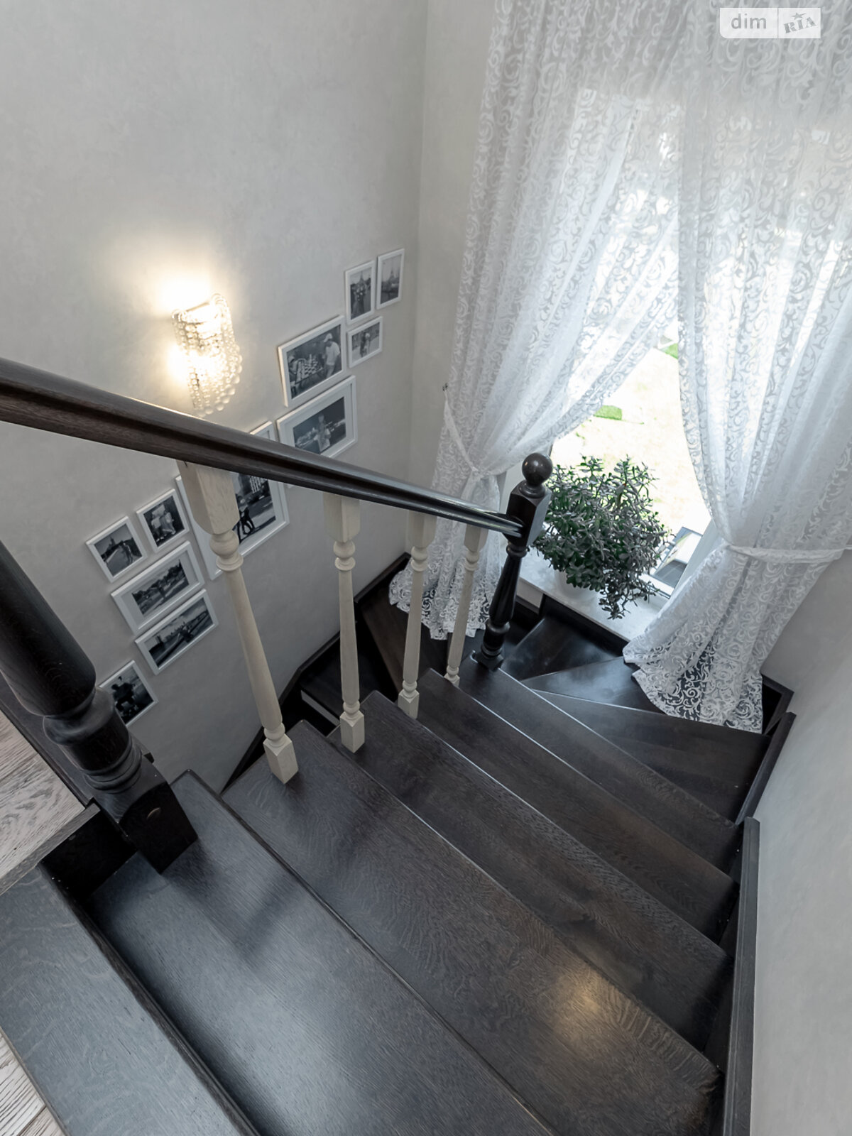 двухэтажный дом с гаражом, 176.1 кв. м, кирпич. Продажа в Белогородке фото 1 двухэтажный дом с гаражом, 176.1 кв. м, кирпич. Продажа в Белогородке фото 1