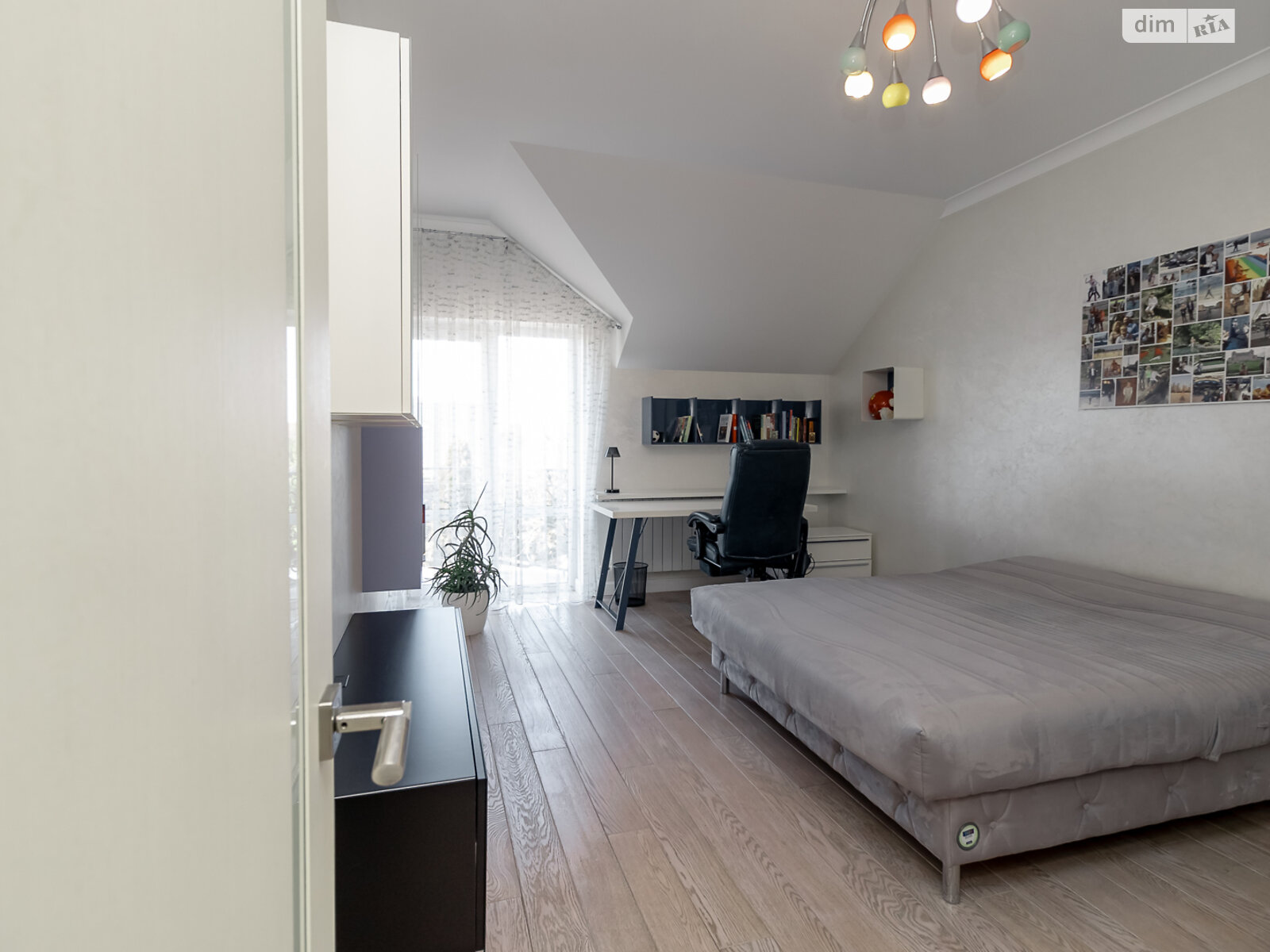 двухэтажный дом с гаражом, 176.1 кв. м, кирпич. Продажа в Белогородке фото 1 двухэтажный дом с гаражом, 176.1 кв. м, кирпич. Продажа в Белогородке фото 1