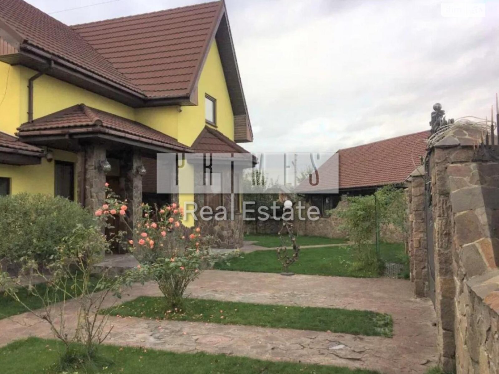 трехэтажный дом веранда, 207.2 кв. м, кирпич. Продажа в Белогородке фото 1