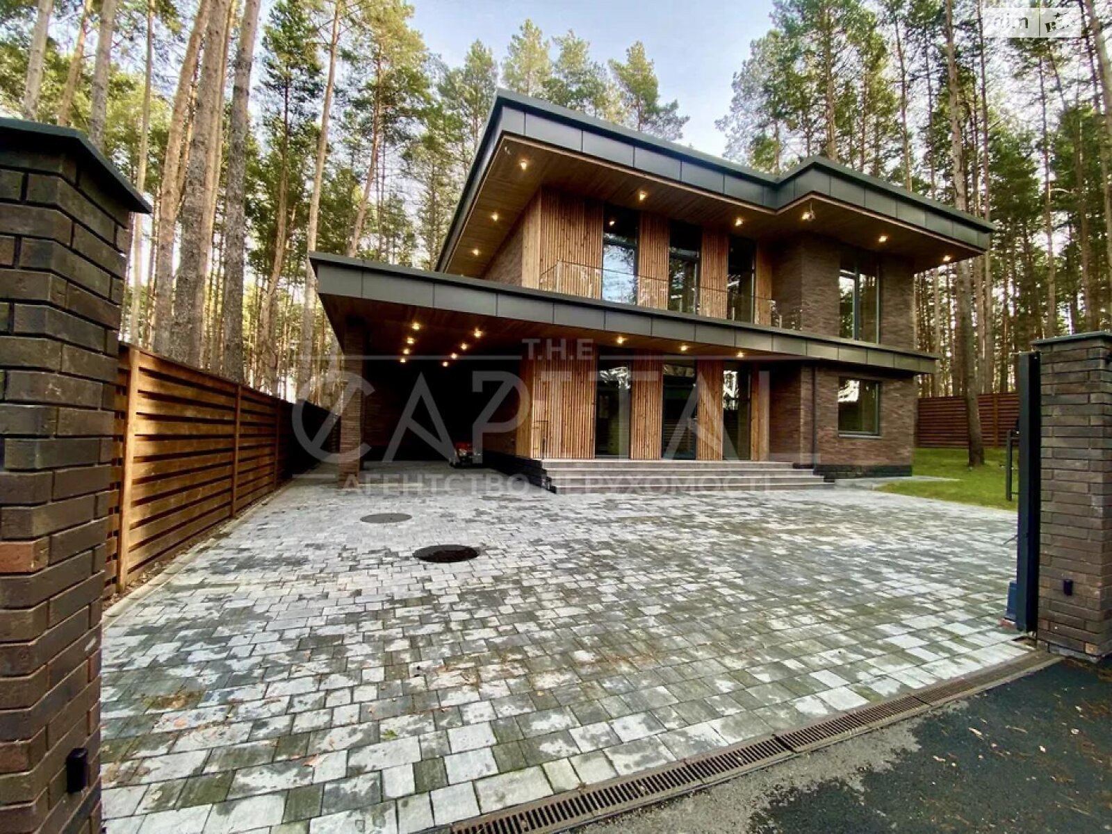 двоповерховий будинок з опаленням, 220 кв. м, цегла. Продаж у Білогородці фото 1 двоповерховий будинок з опаленням, 220 кв. м, цегла. Продаж у Білогородці фото 1