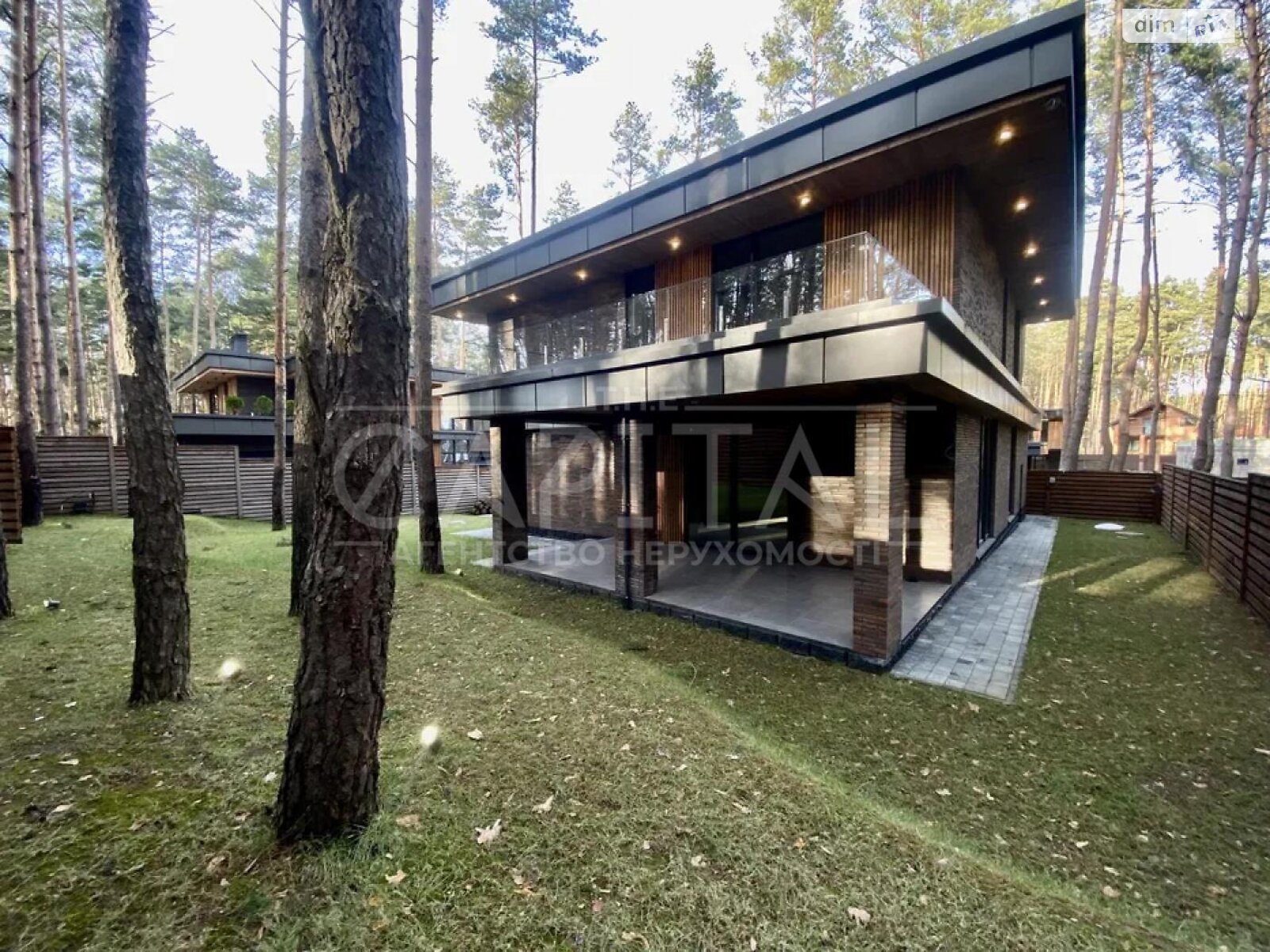 двоповерховий будинок з опаленням, 220 кв. м, цегла. Продаж у Білогородці фото 1 двоповерховий будинок з опаленням, 220 кв. м, цегла. Продаж у Білогородці фото 1