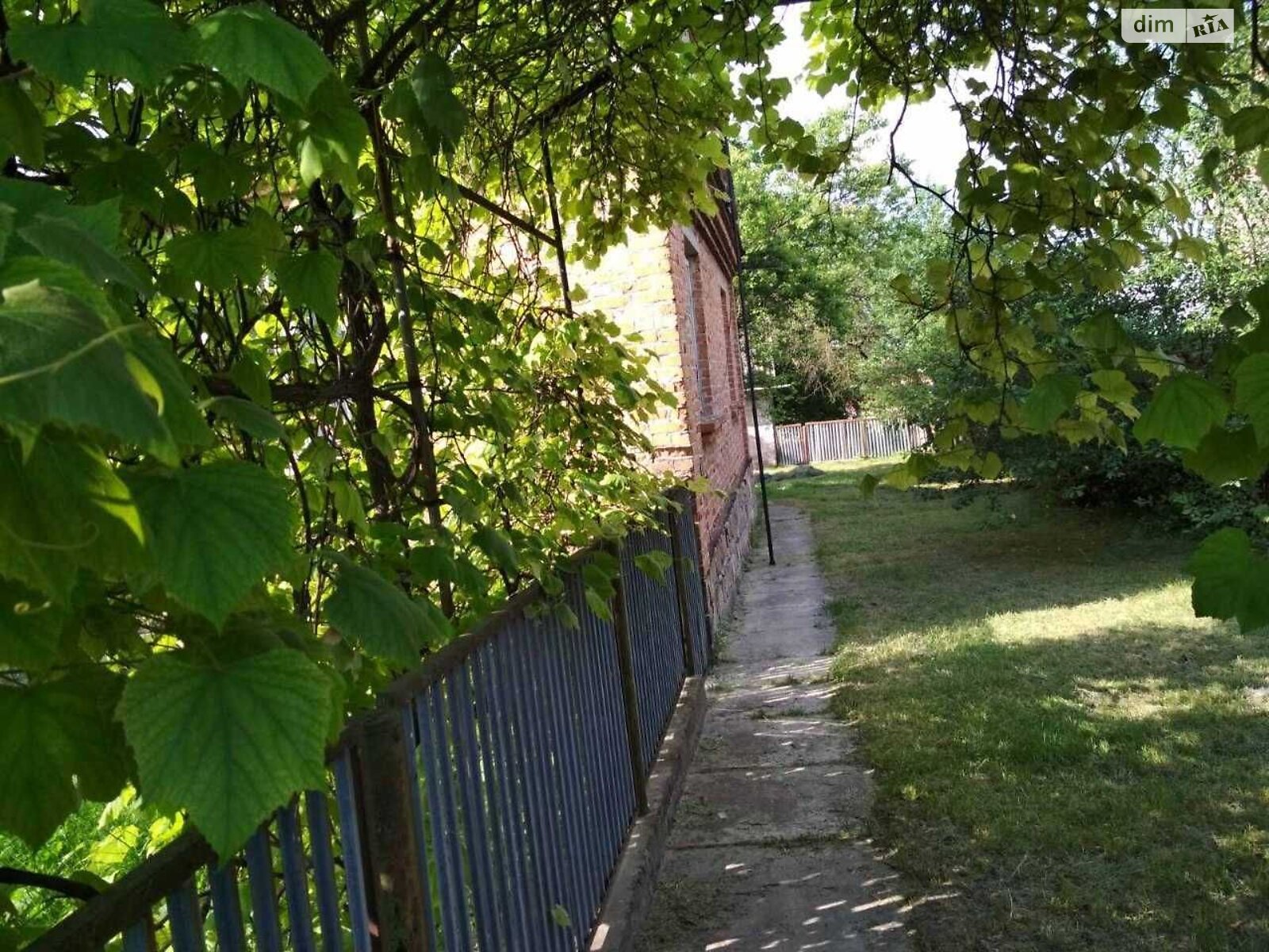 одноэтажный дом с гаражом, 125 кв. м, кирпич. Продажа в Белокринице фото 1 одноэтажный дом с гаражом, 125 кв. м, кирпич. Продажа в Белокринице фото 1