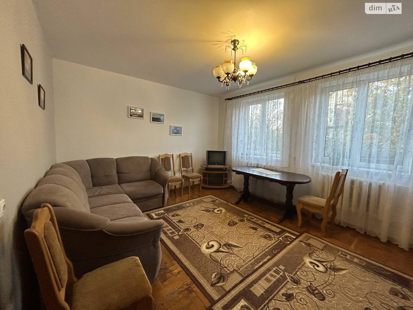 двухэтажный дом с ремонтом, 238 кв. м, кирпич. Продажа в Белокринице фото 1 двухэтажный дом с ремонтом, 238 кв. м, кирпич. Продажа в Белокринице фото 1