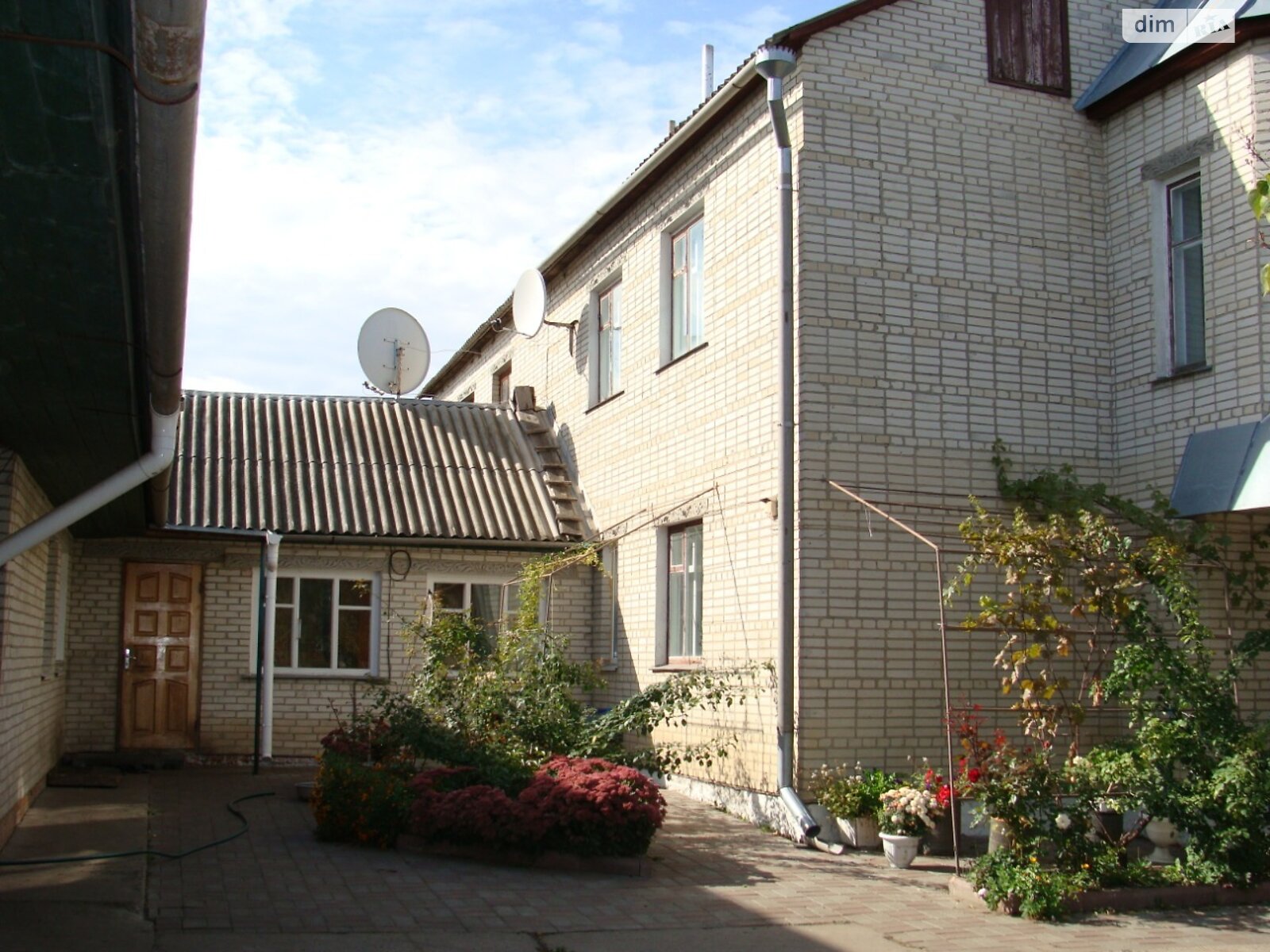 двухэтажный дом с гаражом, 180 кв. м, кирпич. Продажа в Белополье район Белополье фото 1 двухэтажный дом с гаражом, 180 кв. м, кирпич. Продажа в Белополье район Белополье фото 1