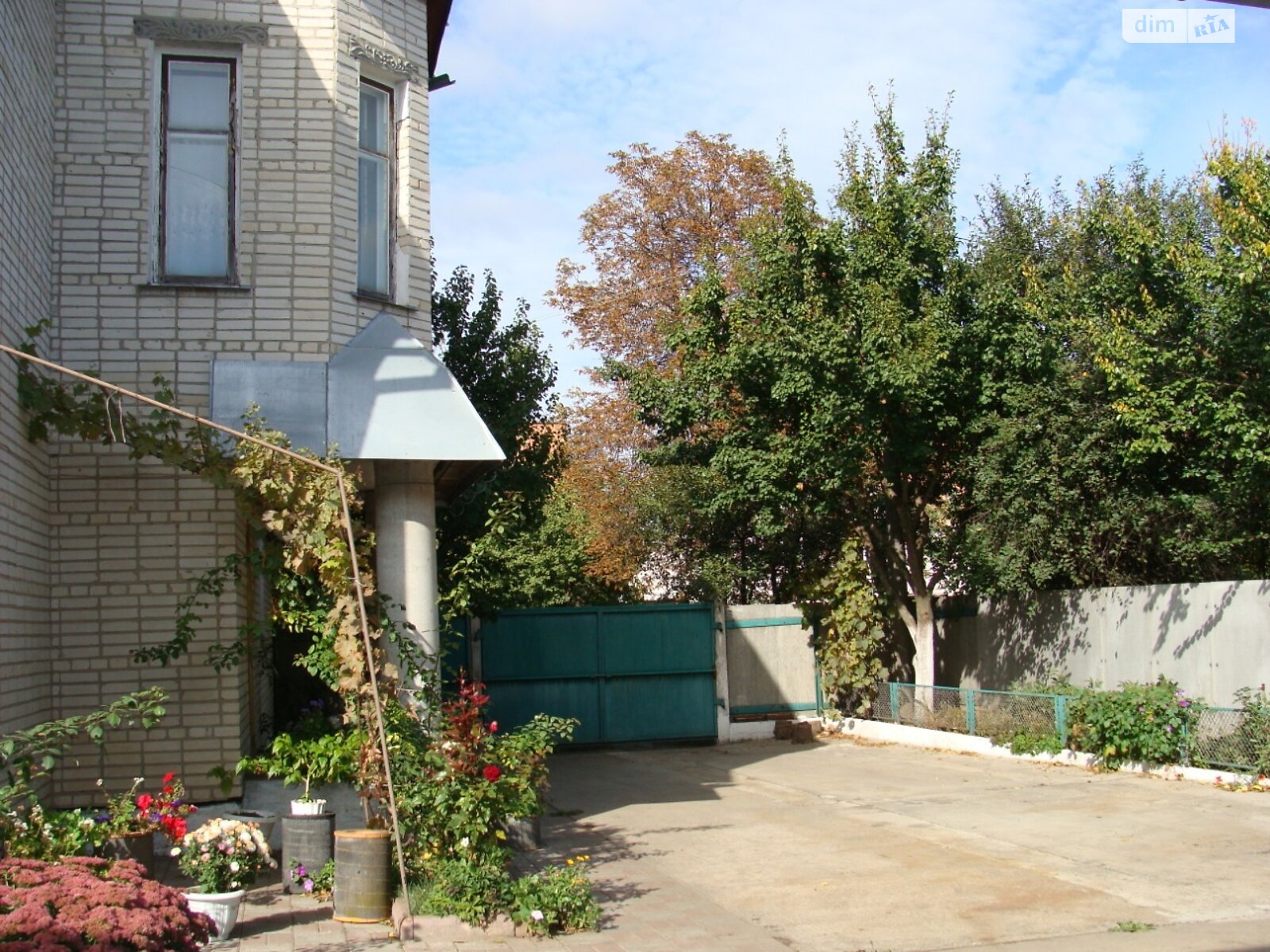 двухэтажный дом с гаражом, 180 кв. м, кирпич. Продажа в Белополье район Белополье фото 1 двухэтажный дом с гаражом, 180 кв. м, кирпич. Продажа в Белополье район Белополье фото 1