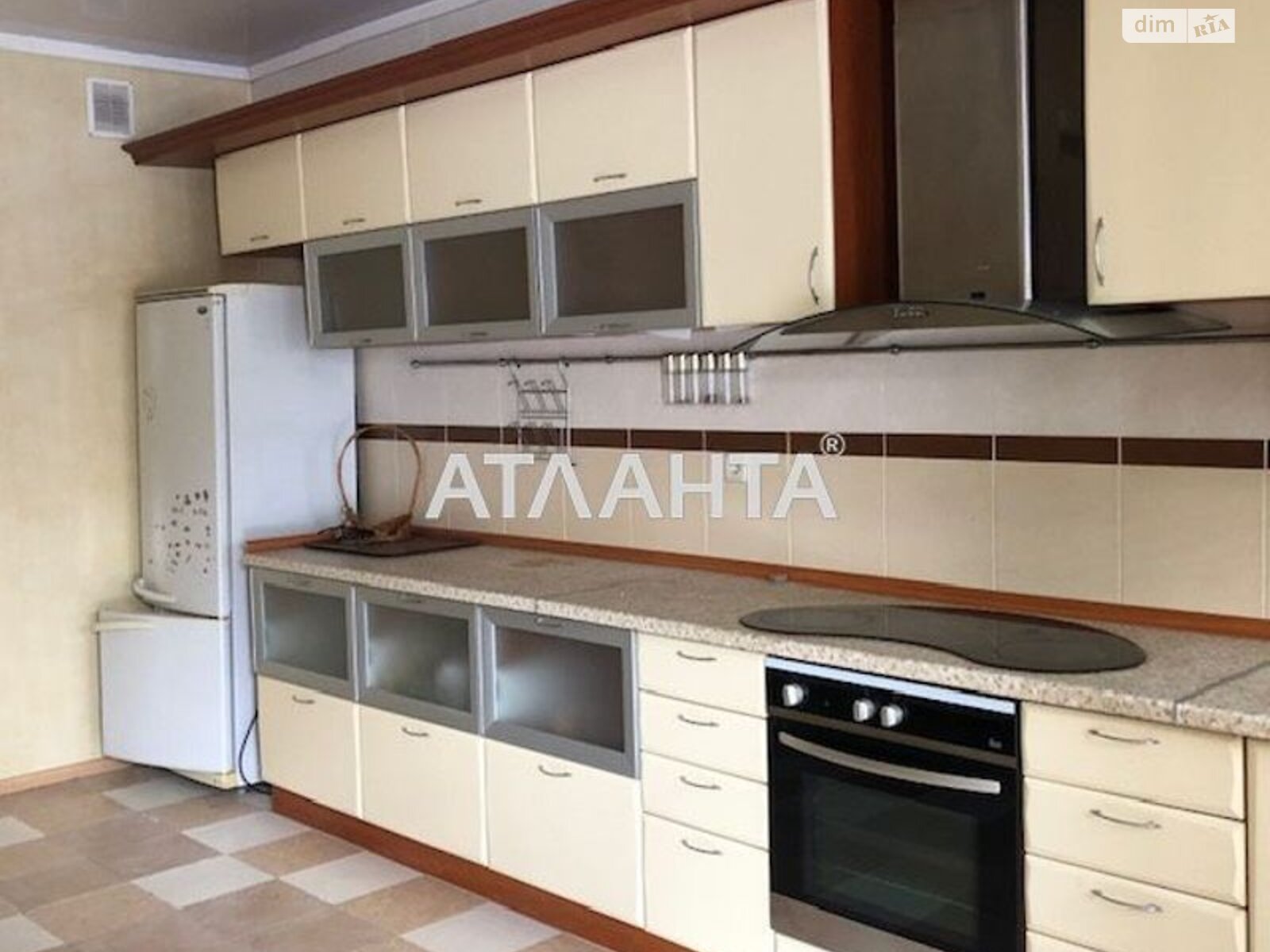 двухэтажный дом, 380 кв. м, ракушечник (ракушняк). Продажа в Маяках фото 1