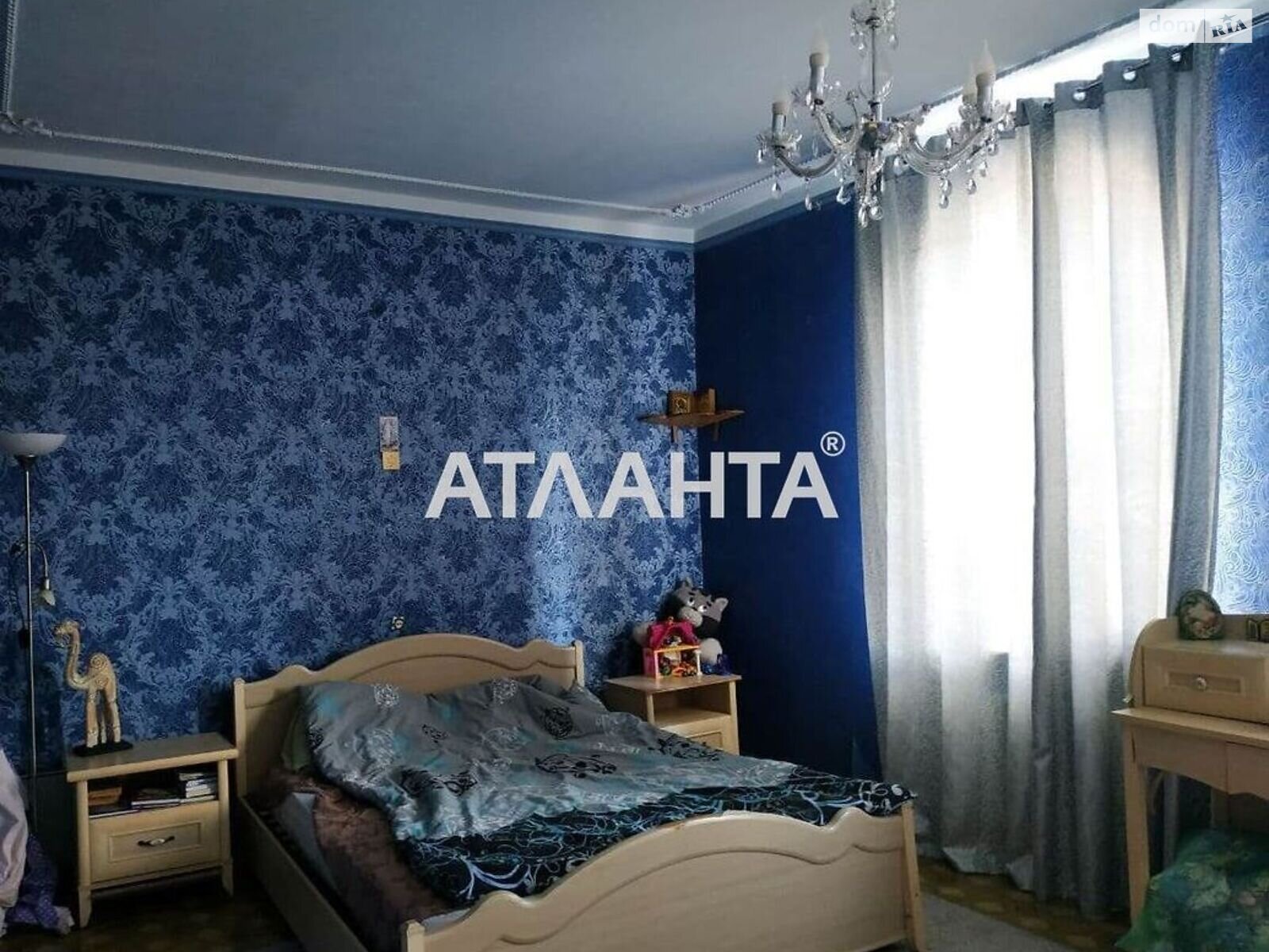 трехэтажный дом, 680 кв. м, кирпич. Продажа в undefined (Одесская обл.) фото 1