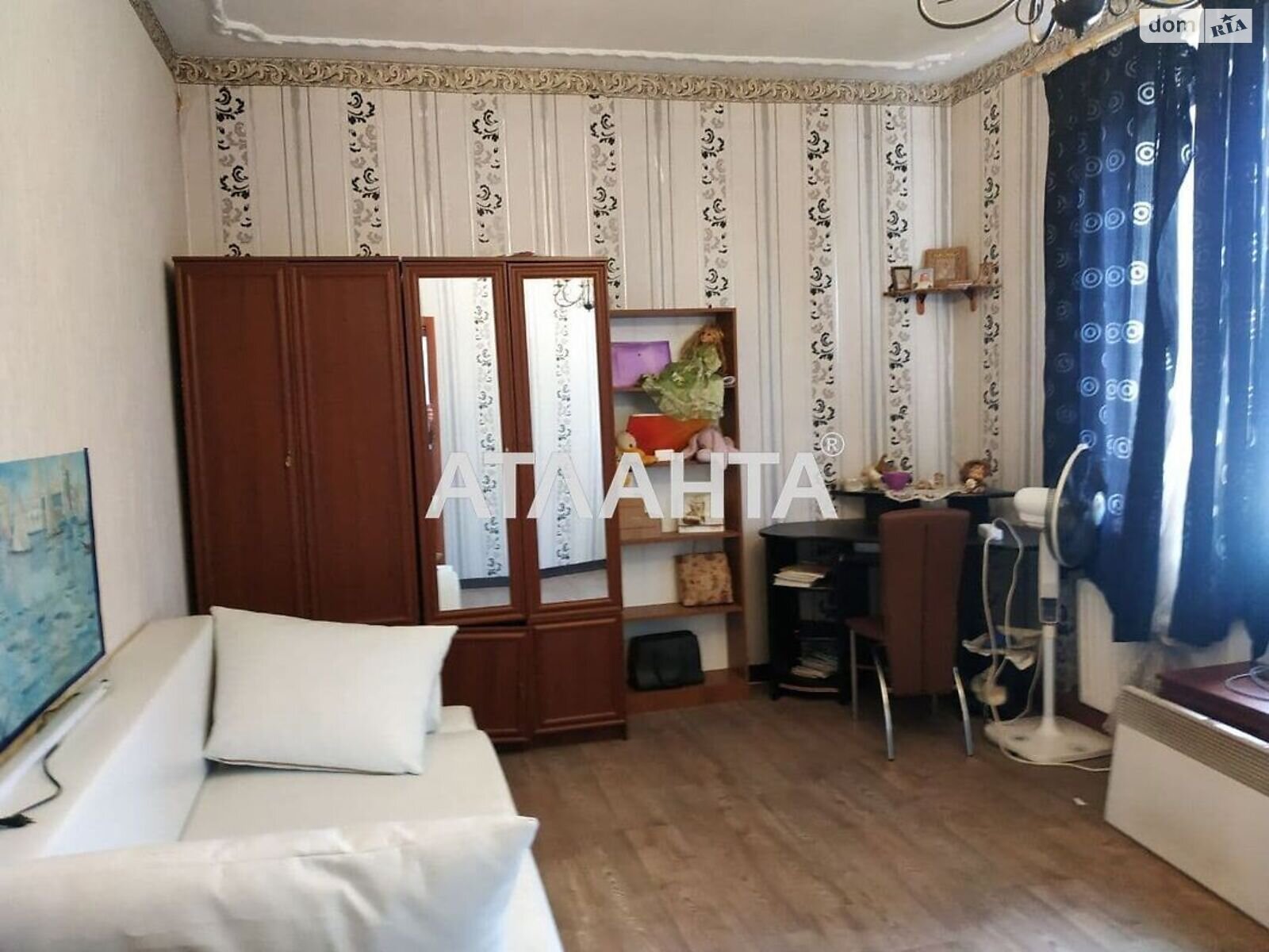 трехэтажный дом, 680 кв. м, кирпич. Продажа в undefined (Одесская обл.) фото 1