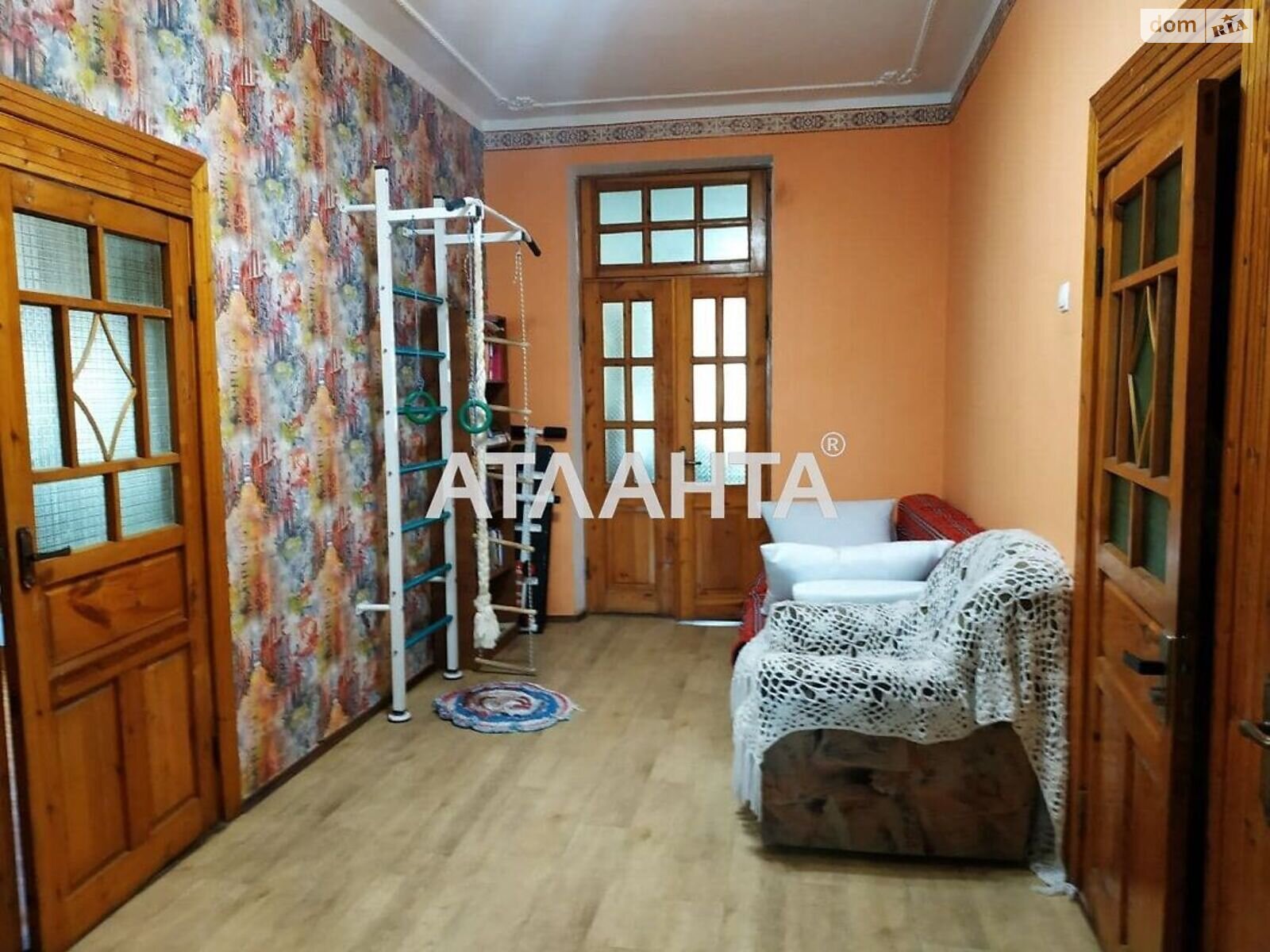 трехэтажный дом, 680 кв. м, кирпич. Продажа в undefined (Одесская обл.) фото 1