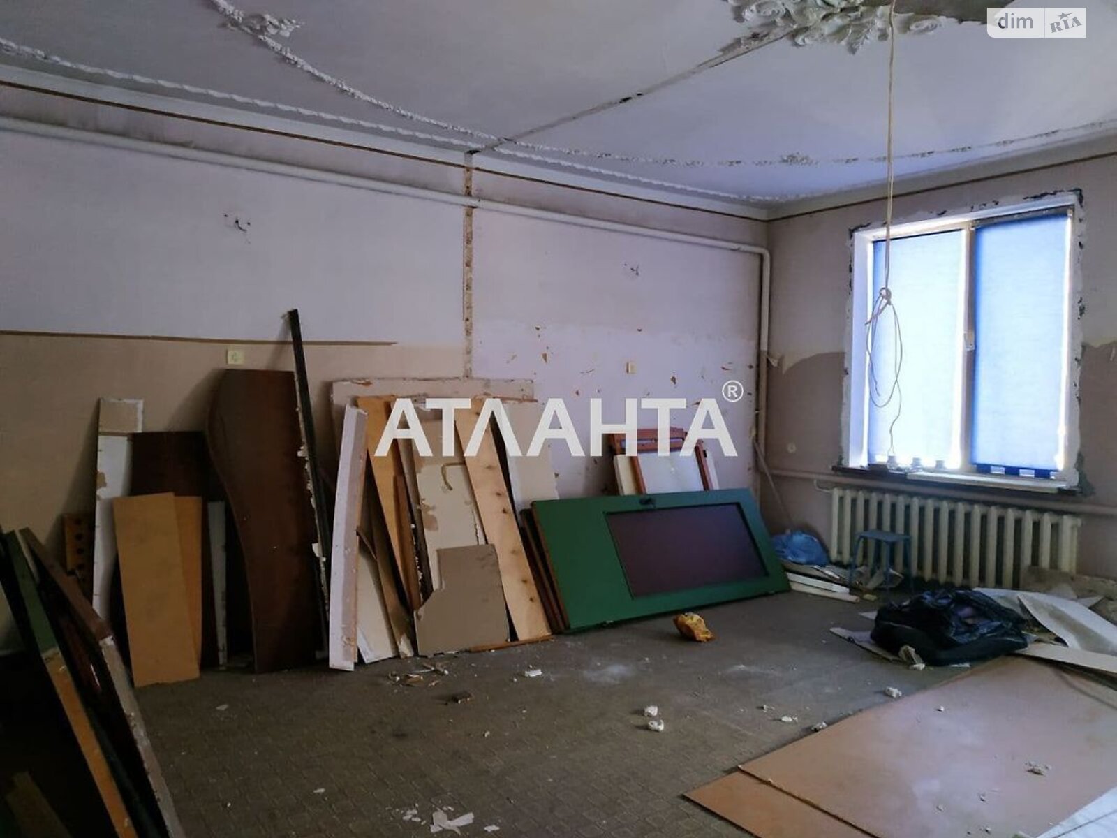 трехэтажный дом, 680 кв. м, кирпич. Продажа в undefined (Одесская обл.) фото 1