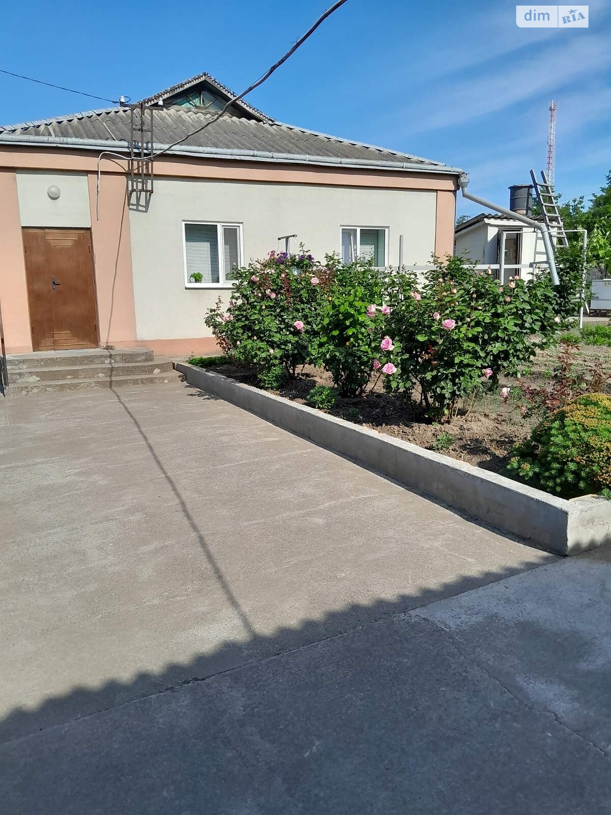 одноэтажный дом с гаражом, 95 кв. м, кирпич. Продажа в Бендзарах фото 1 одноэтажный дом с гаражом, 95 кв. м, кирпич. Продажа в Бендзарах фото 1