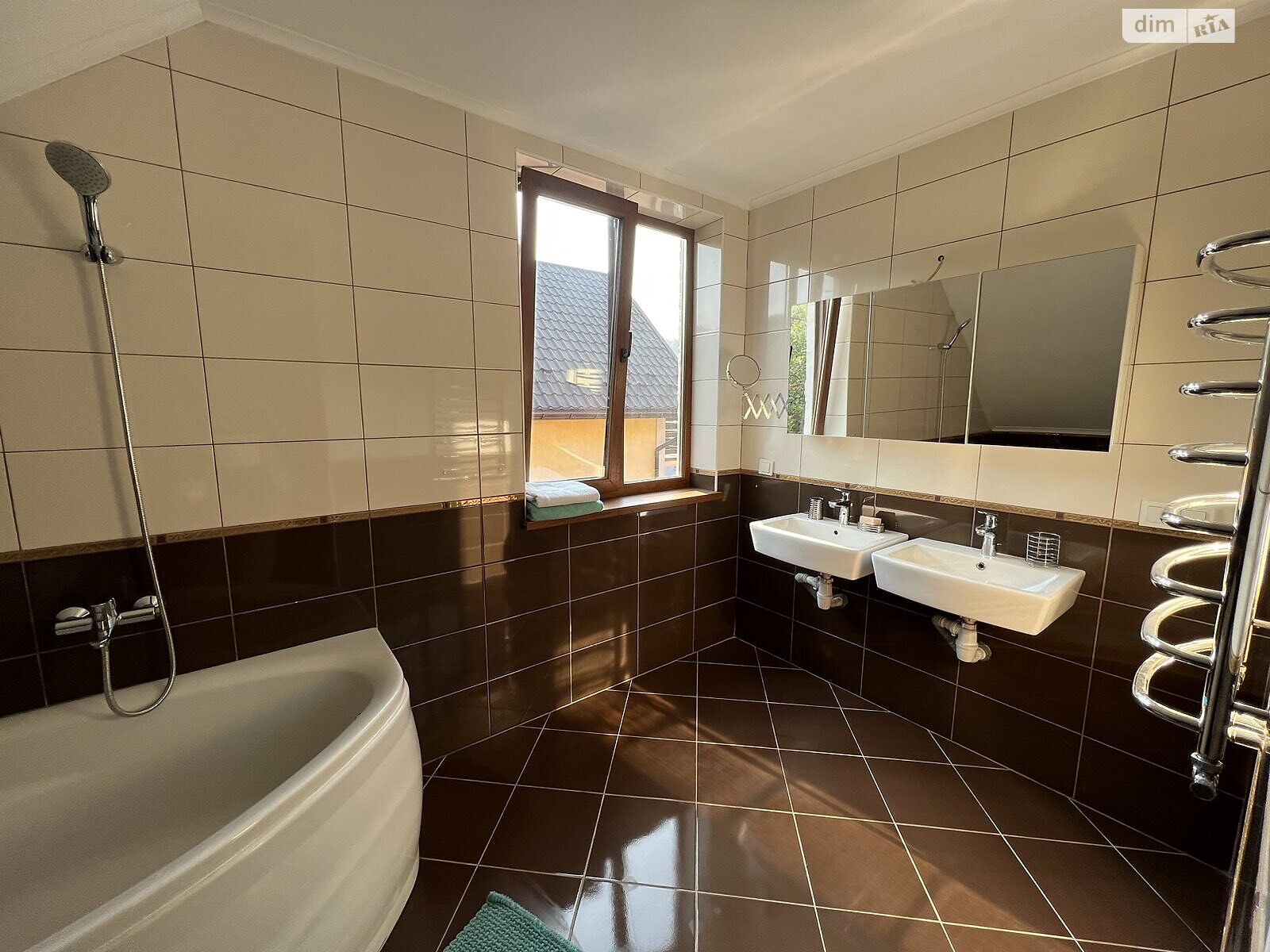 двухэтажный дом с гаражом, 230 кв. м, кирпич. Продажа в Бережанах фото 1 двухэтажный дом с гаражом, 230 кв. м, кирпич. Продажа в Бережанах фото 1
