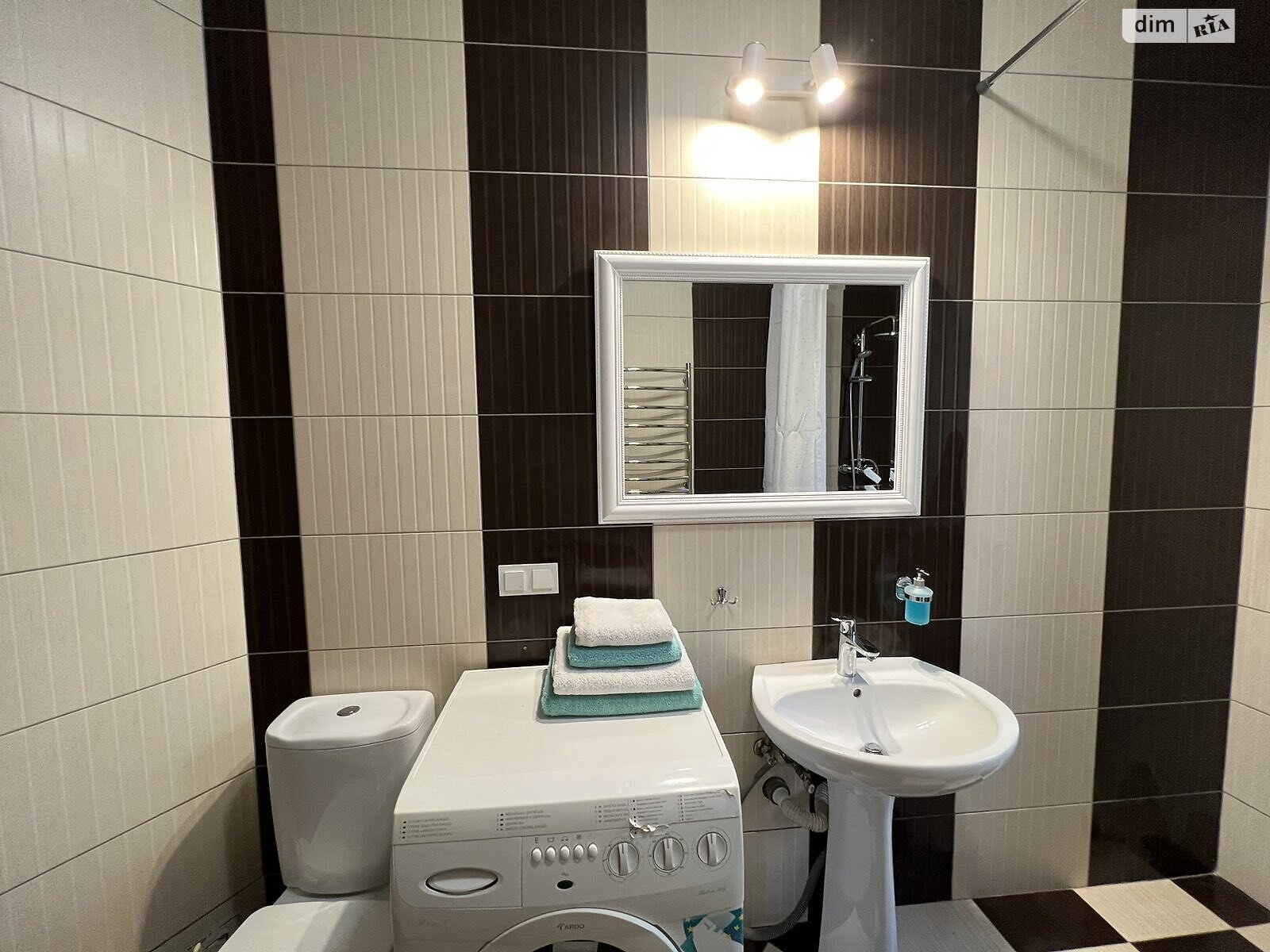 двухэтажный дом с гаражом, 230 кв. м, кирпич. Продажа в Бережанах фото 1 двухэтажный дом с гаражом, 230 кв. м, кирпич. Продажа в Бережанах фото 1