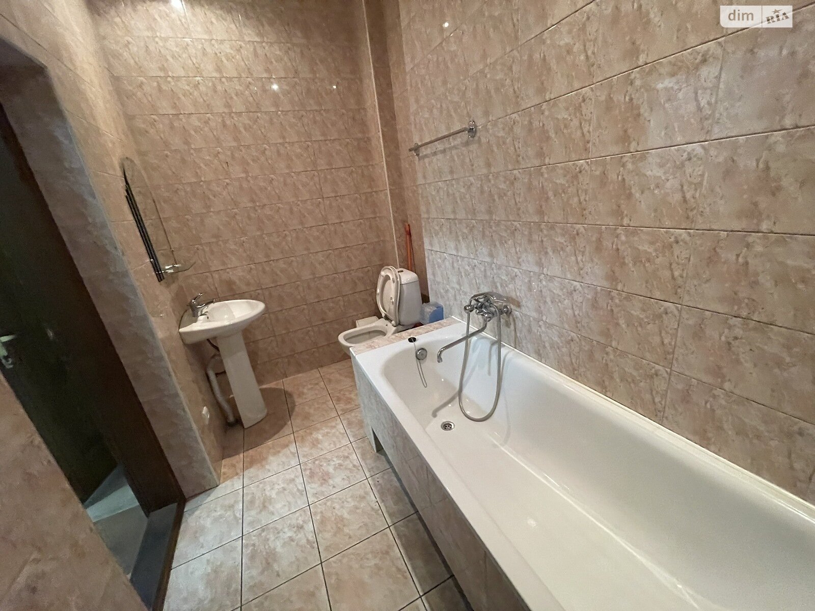 двоповерховий будинок бесідка, 330 кв. м, цегла. Продаж в Бережанах, район Бережани фото 1 двоповерховий будинок бесідка, 330 кв. м, цегла. Продаж в Бережанах, район Бережани фото 1