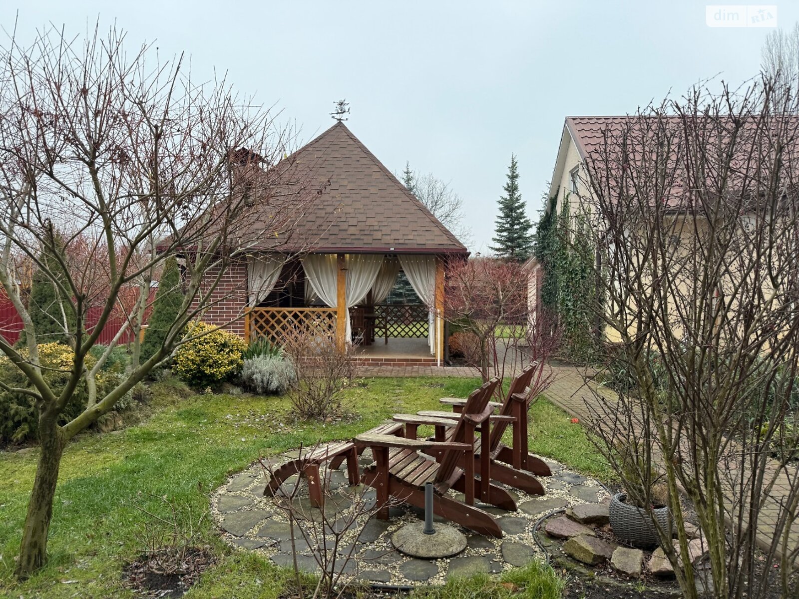 двухэтажный дом с верандой, 248 кв. м, кирпич. Продажа в Березани фото 1