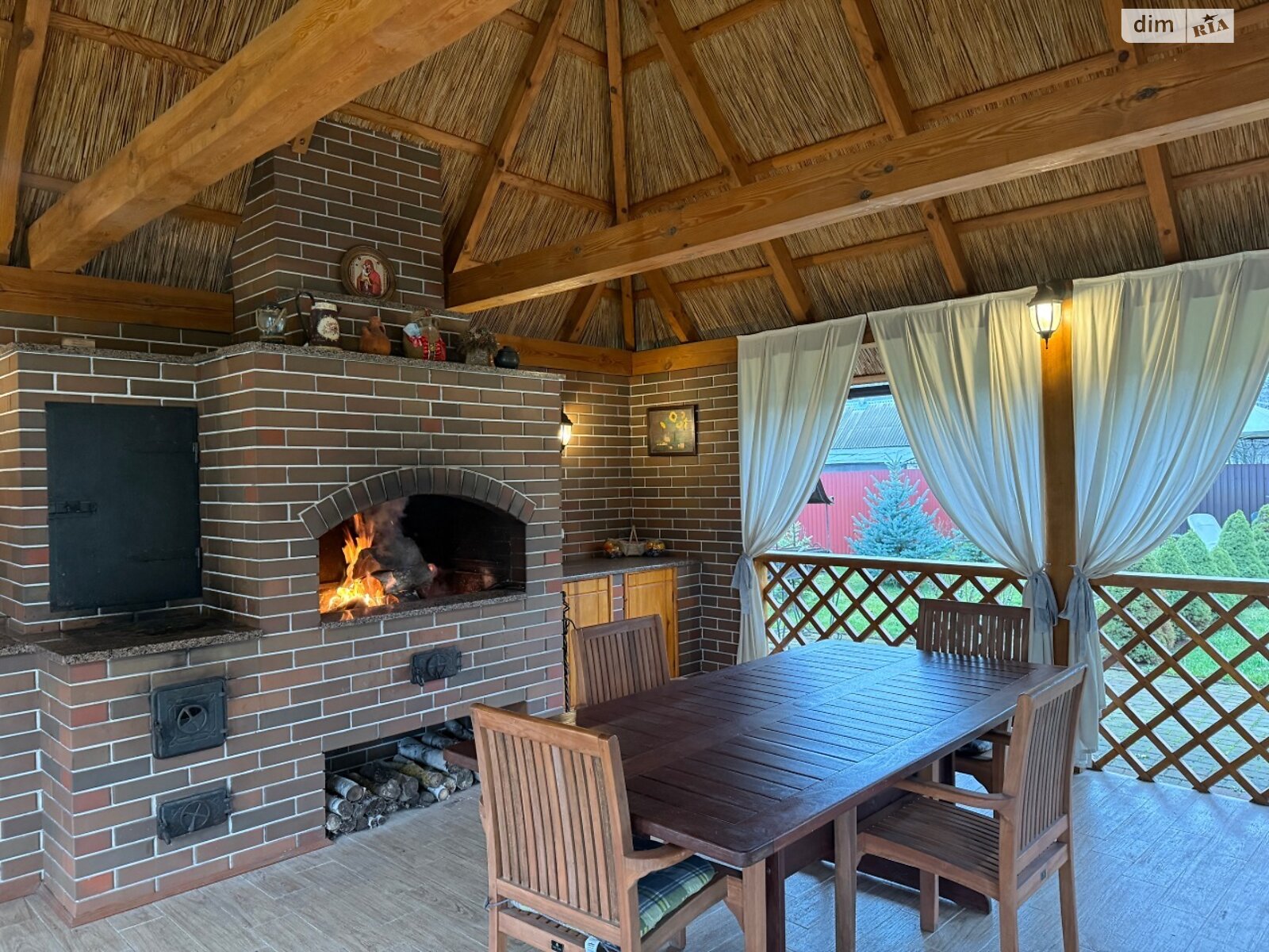 двухэтажный дом с верандой, 248 кв. м, кирпич. Продажа в Березани фото 1