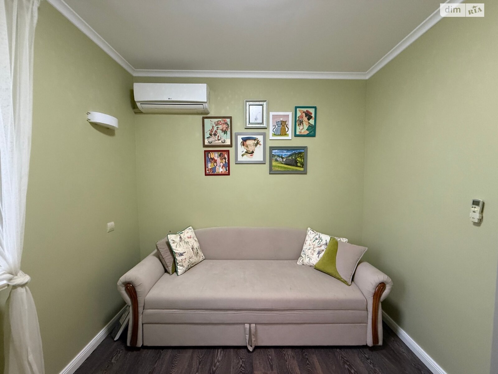 двухэтажный дом с верандой, 248 кв. м, кирпич. Продажа в Березани фото 1