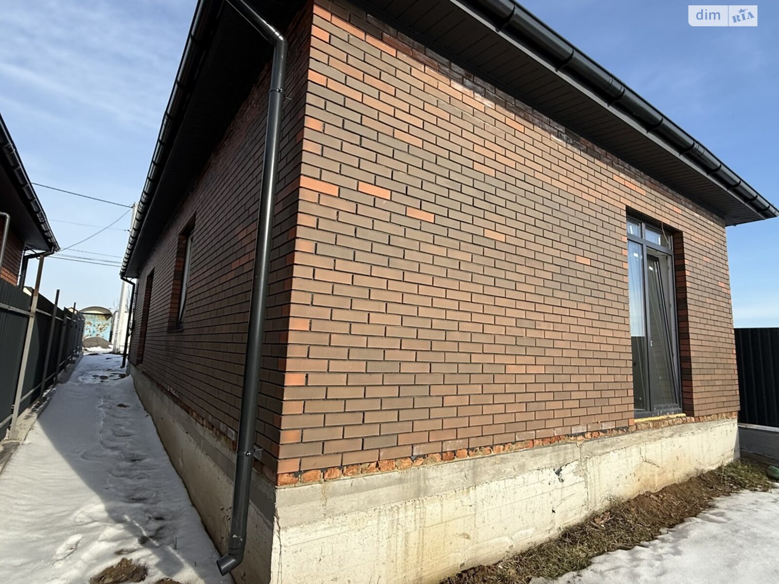 одноэтажный дом с отоплением, 80 кв. м, кирпич. Продажа в Березиной фото 1