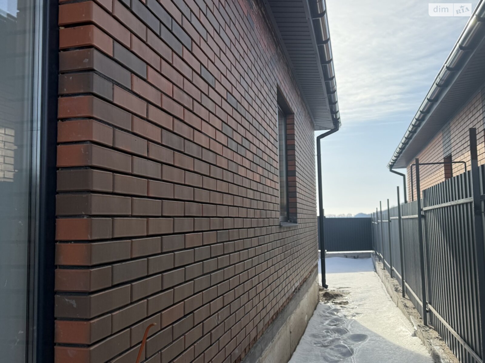 одноэтажный дом с отоплением, 80 кв. м, кирпич. Продажа в Березиной фото 1