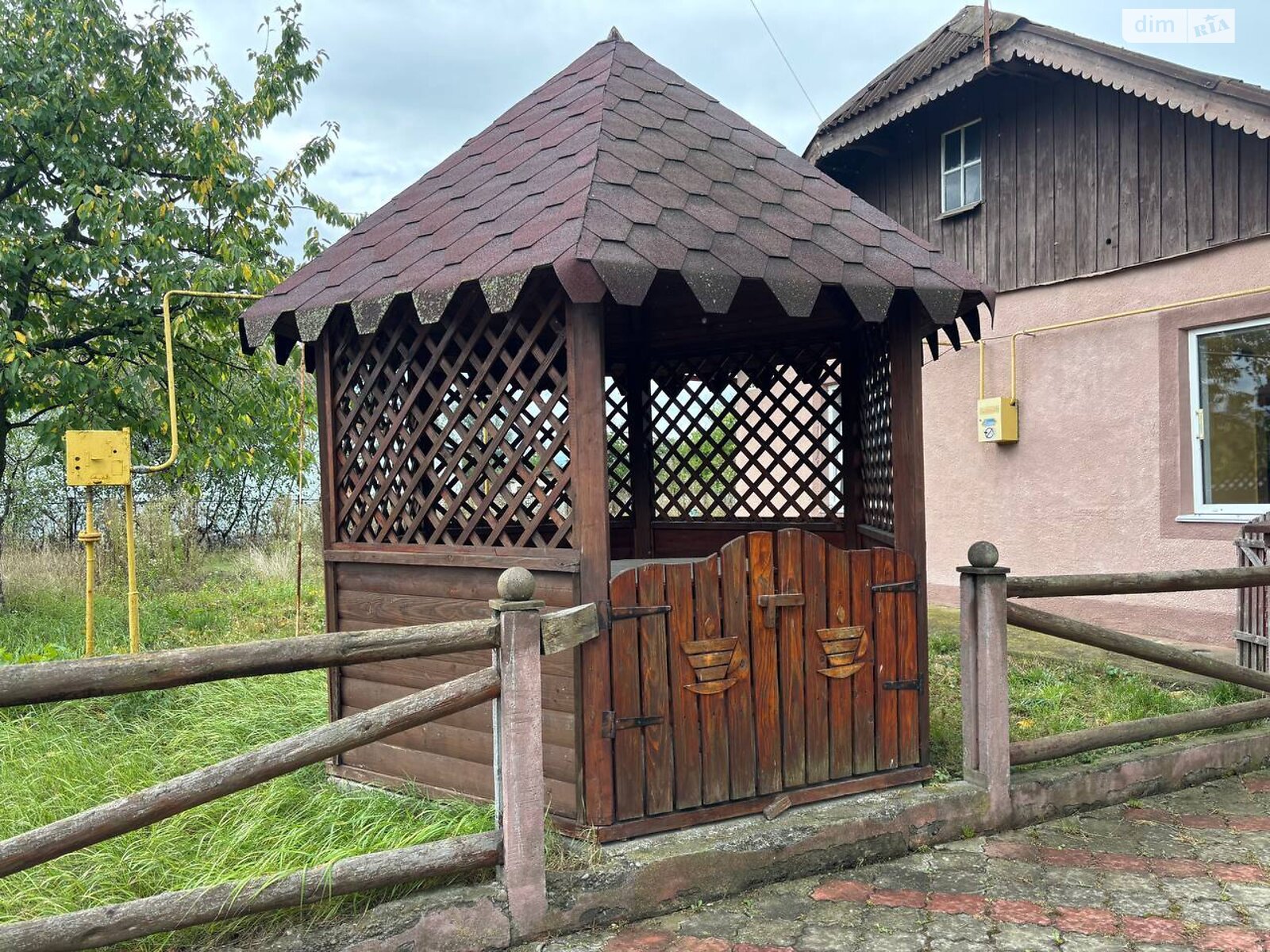 одноэтажный дом с гаражом, 67 кв. м, кирпич. Продажа в Березовке фото 1