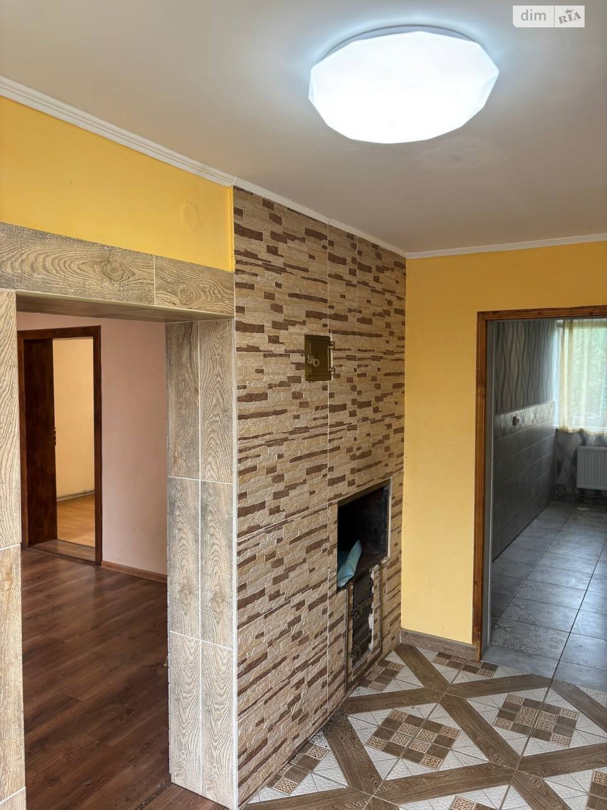 одноэтажный дом с гаражом, 67 кв. м, кирпич. Продажа в Березовке фото 1