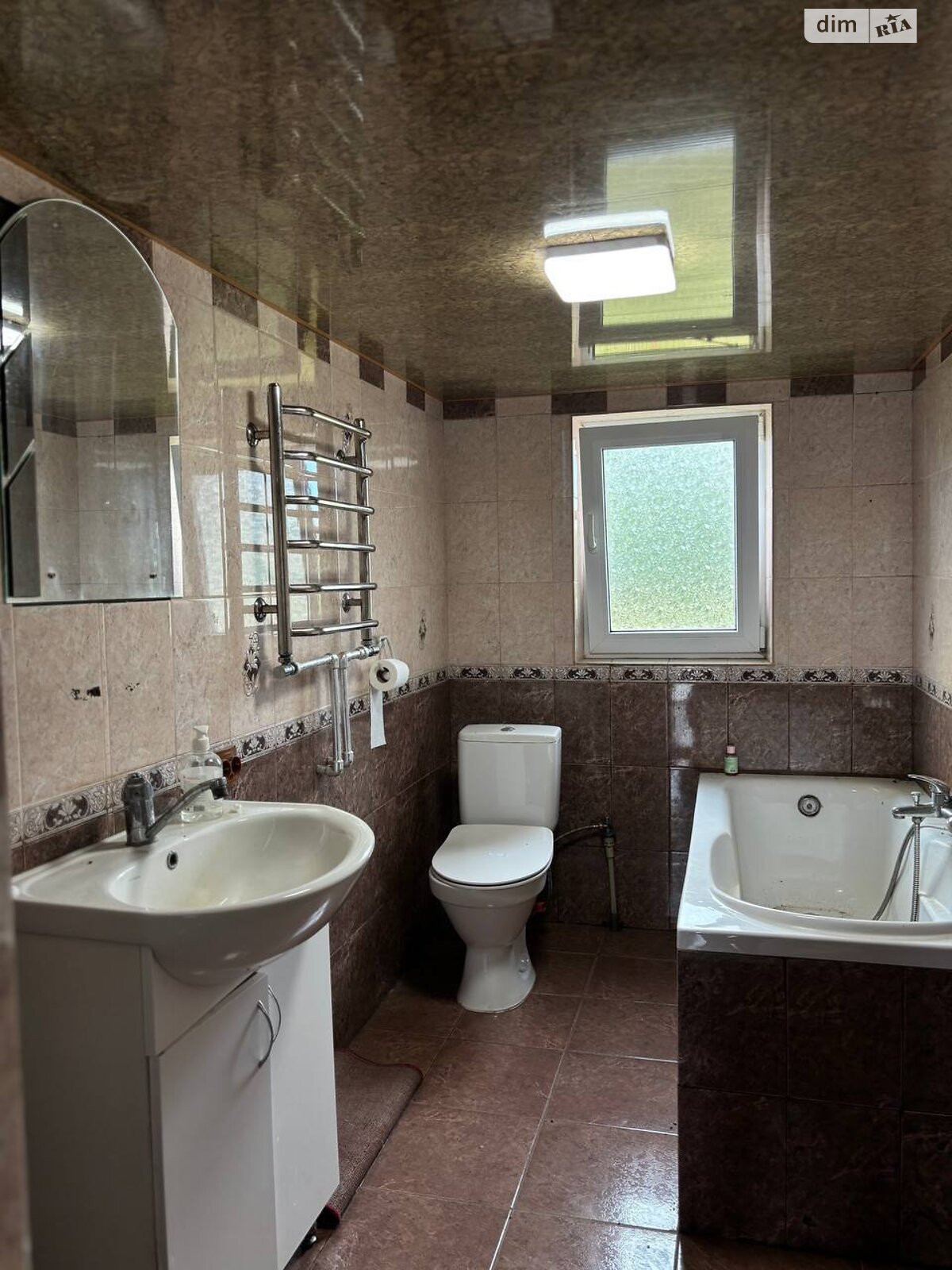 одноэтажный дом с гаражом, 67 кв. м, кирпич. Продажа в Березовке фото 1