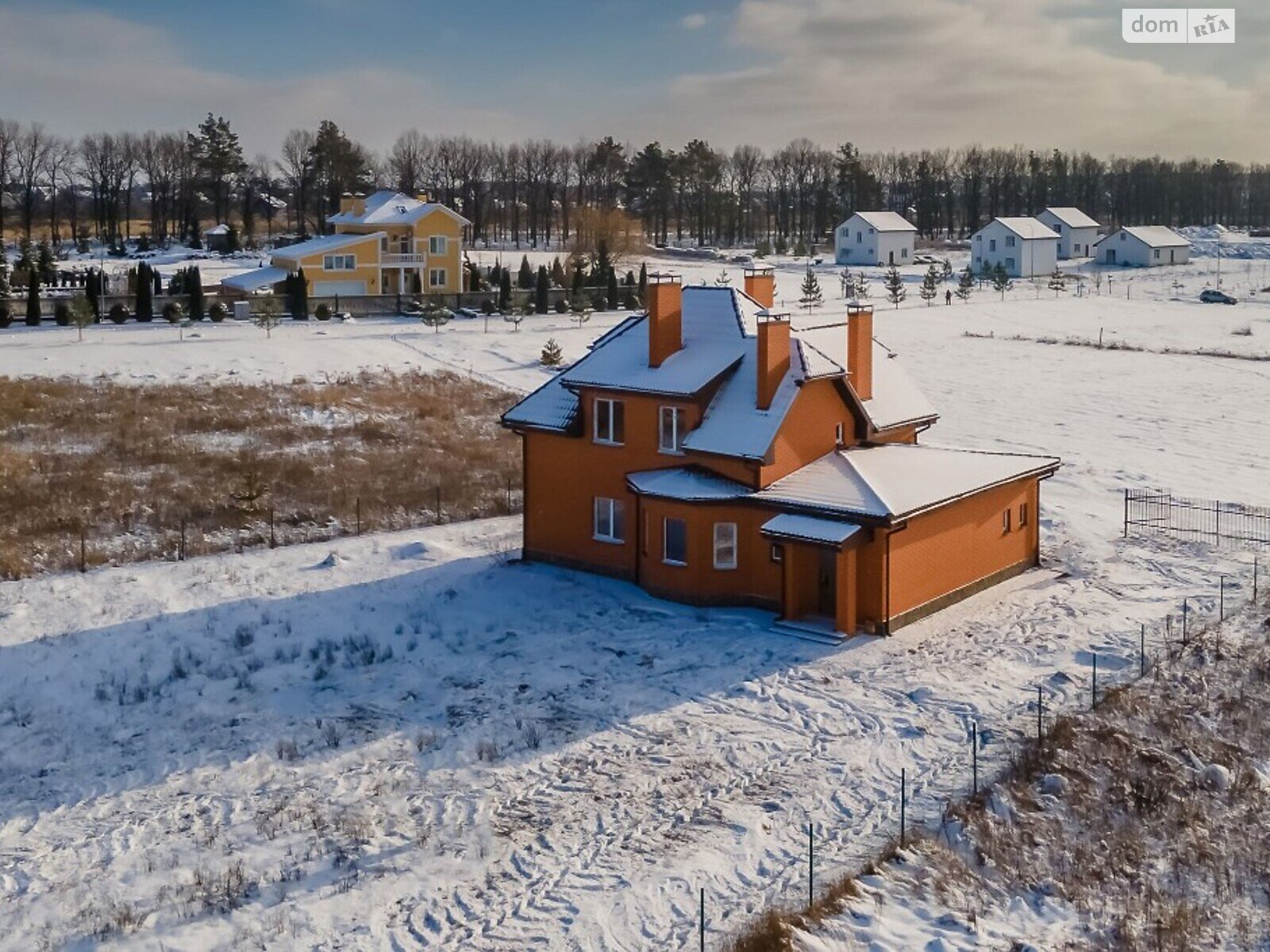 двухэтажный дом, 150 кв. м, блочно-кирпичный. Продажа в Берёзовке фото 1