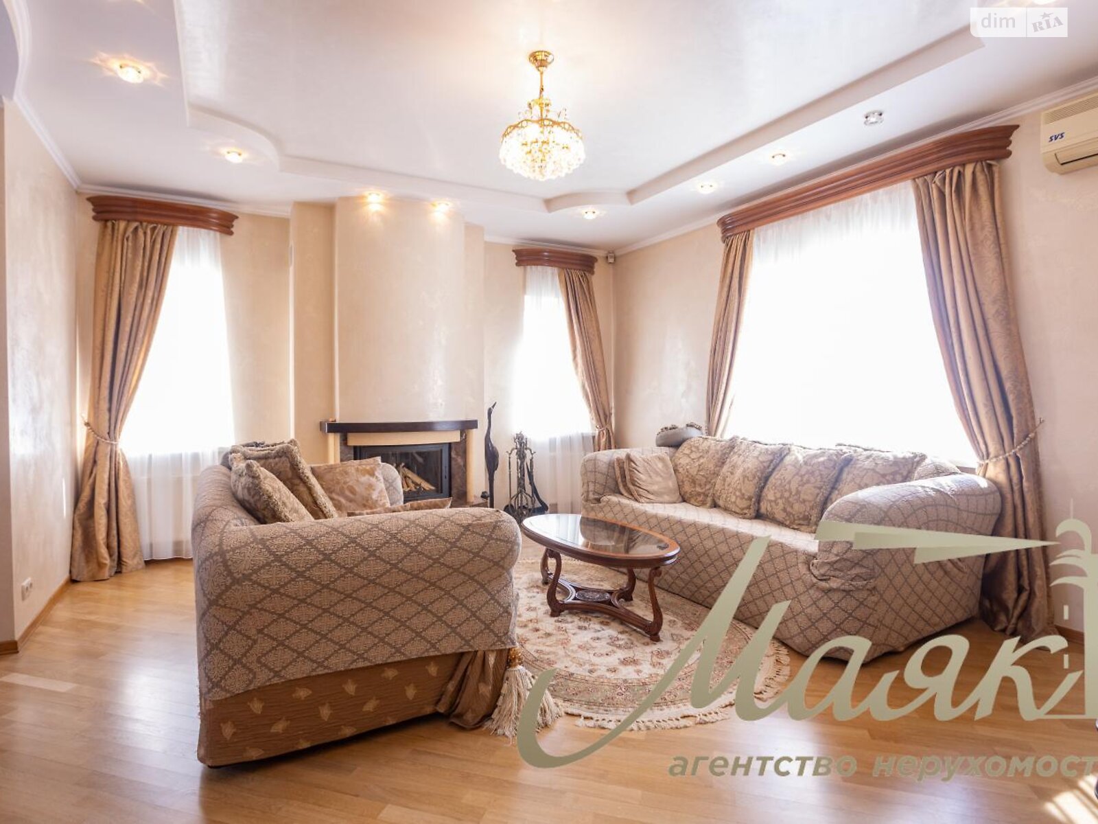 триповерховий будинок з гаражем, 250 кв. м, цегла. Продаж у Березівці фото 1 триповерховий будинок з гаражем, 250 кв. м, цегла. Продаж у Березівці фото 1