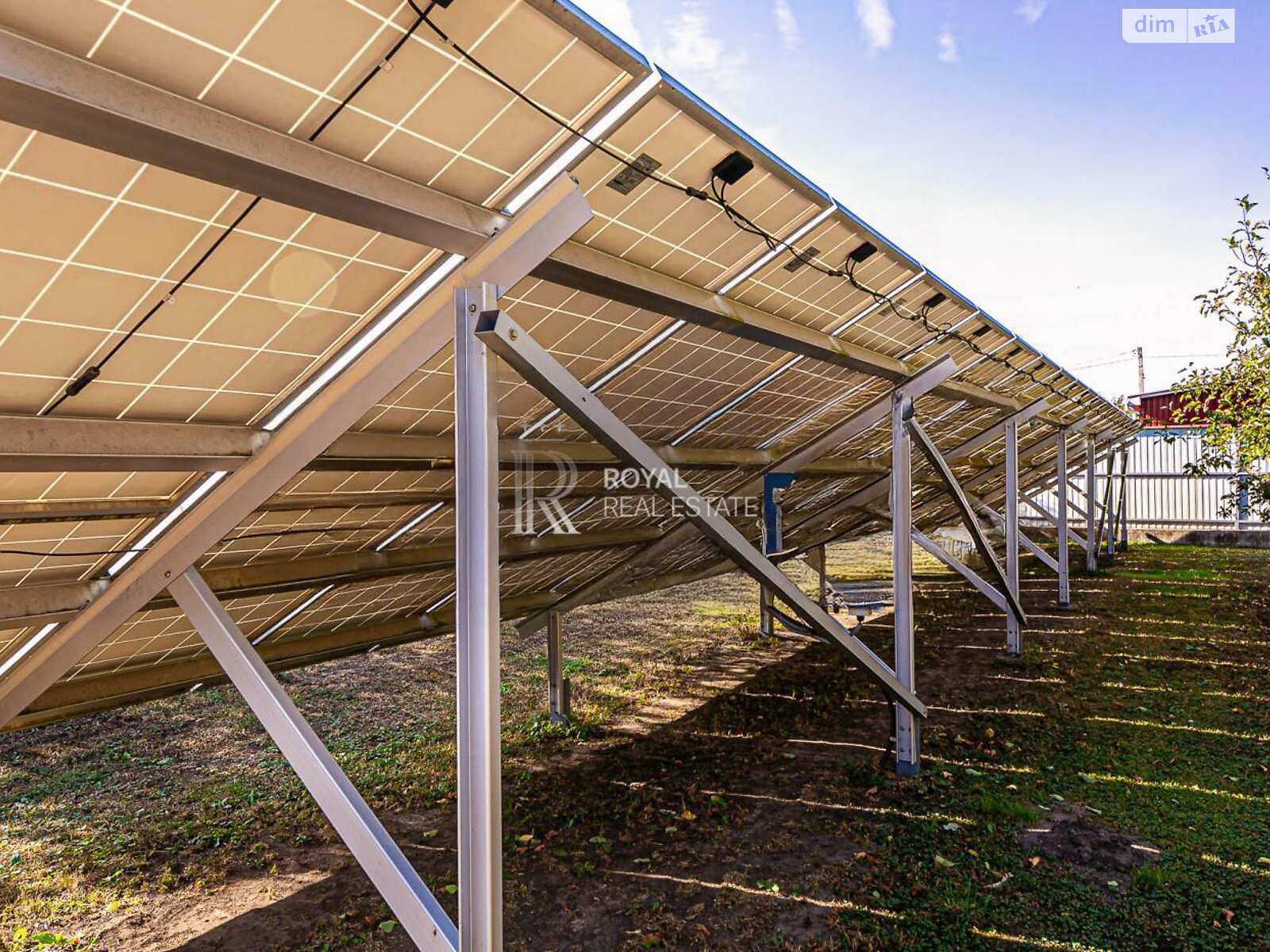 триповерховий будинок з верандою, 270 кв. м, кирпич. Продаж у Березівці фото 1 триповерховий будинок з верандою, 270 кв. м, кирпич. Продаж у Березівці фото 1