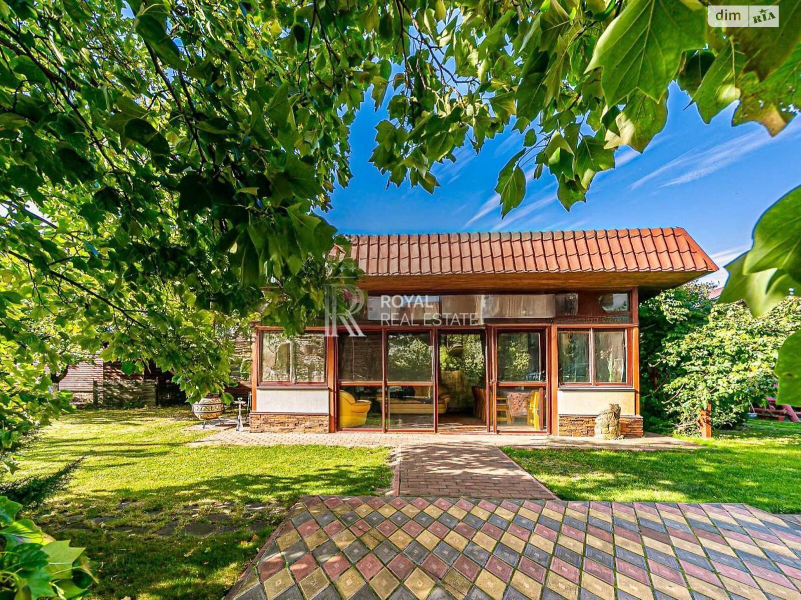 триповерховий будинок з верандою, 270 кв. м, кирпич. Продаж у Березівці фото 1 триповерховий будинок з верандою, 270 кв. м, кирпич. Продаж у Березівці фото 1