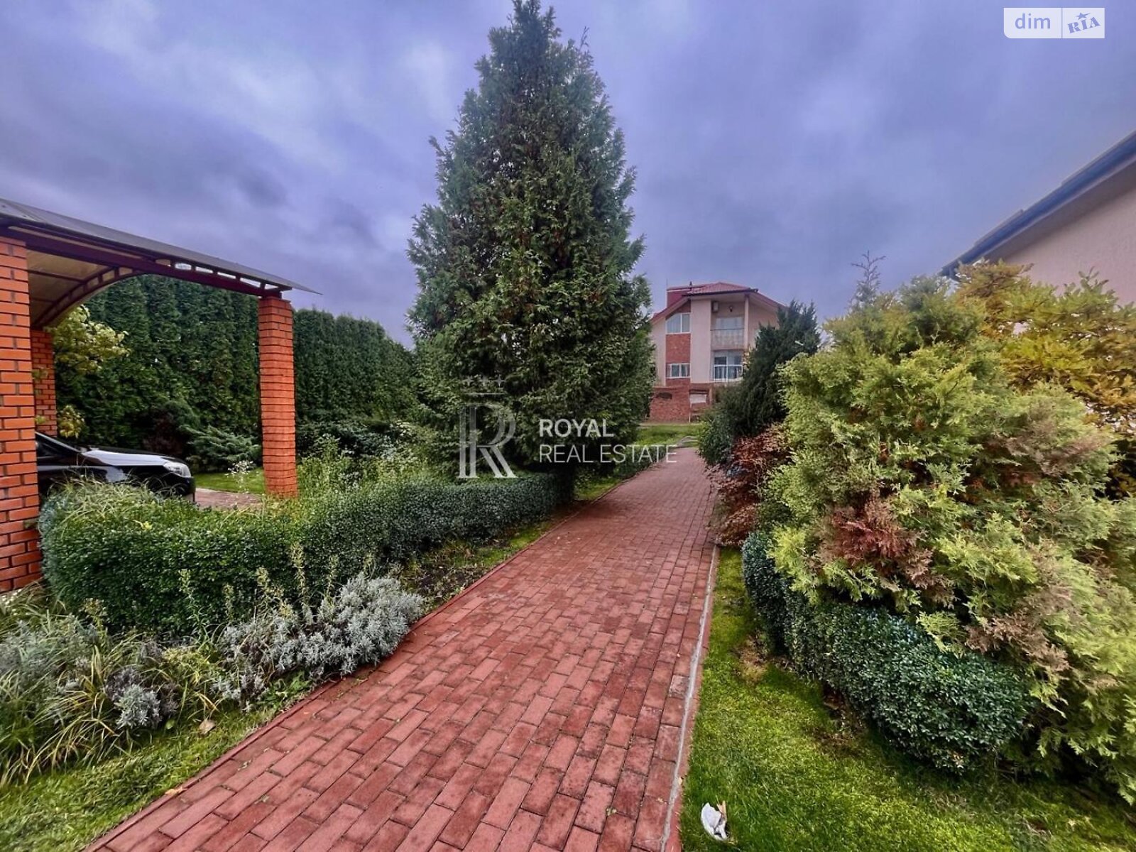 триповерховий будинок з верандою, 270 кв. м, кирпич. Продаж у Березівці фото 1 триповерховий будинок з верандою, 270 кв. м, кирпич. Продаж у Березівці фото 1