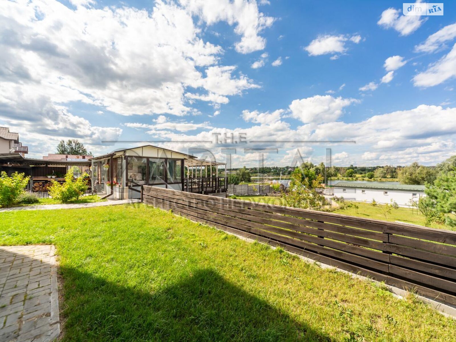 триповерховий будинок з балконом, 431.9 кв. м, цегла. Продаж у Березівці фото 1