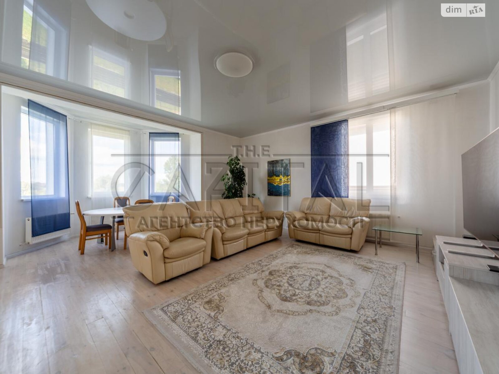 триповерховий будинок з балконом, 431.9 кв. м, цегла. Продаж у Березівці фото 1