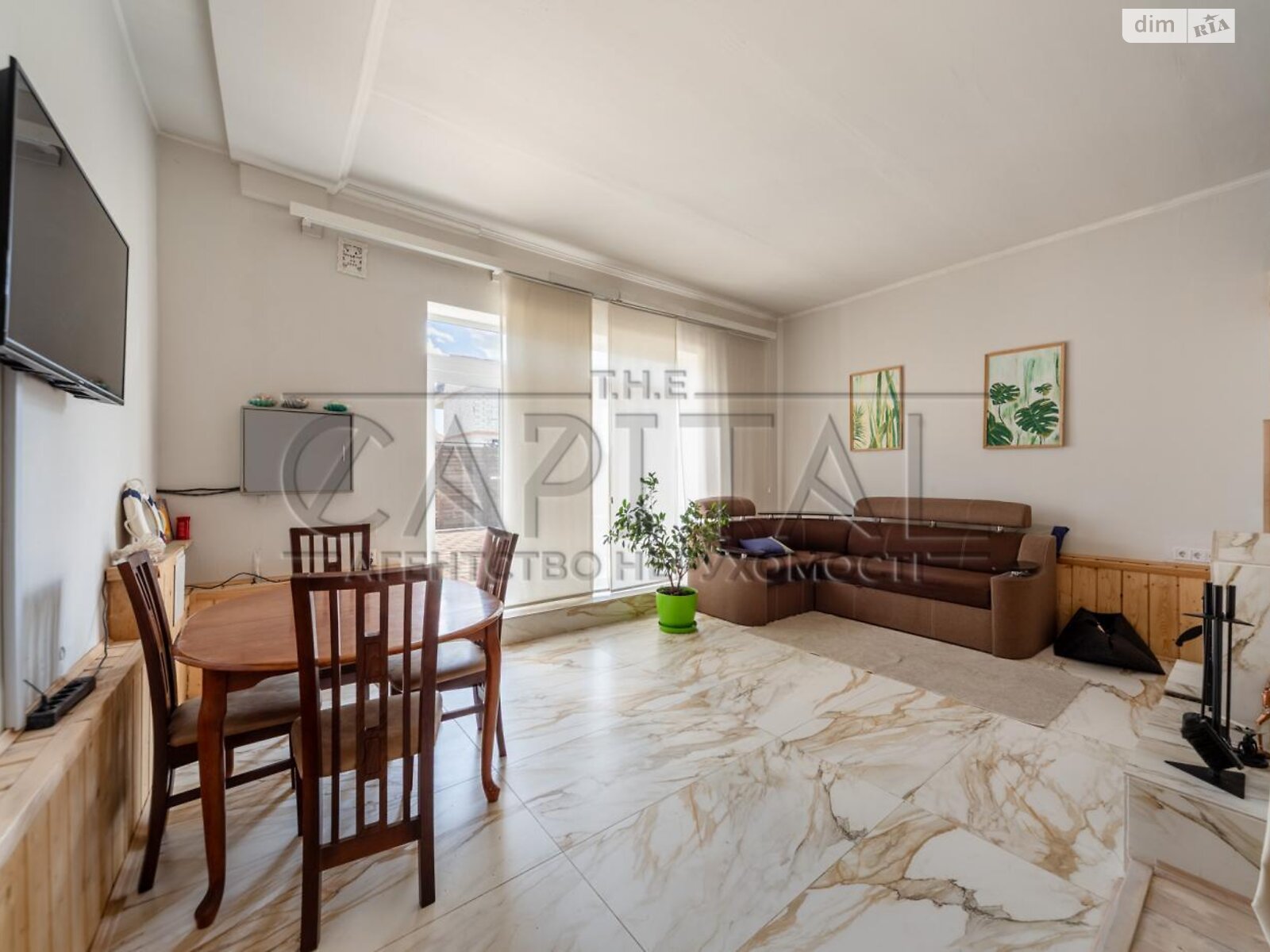 триповерховий будинок з балконом, 431.9 кв. м, цегла. Продаж у Березівці фото 1