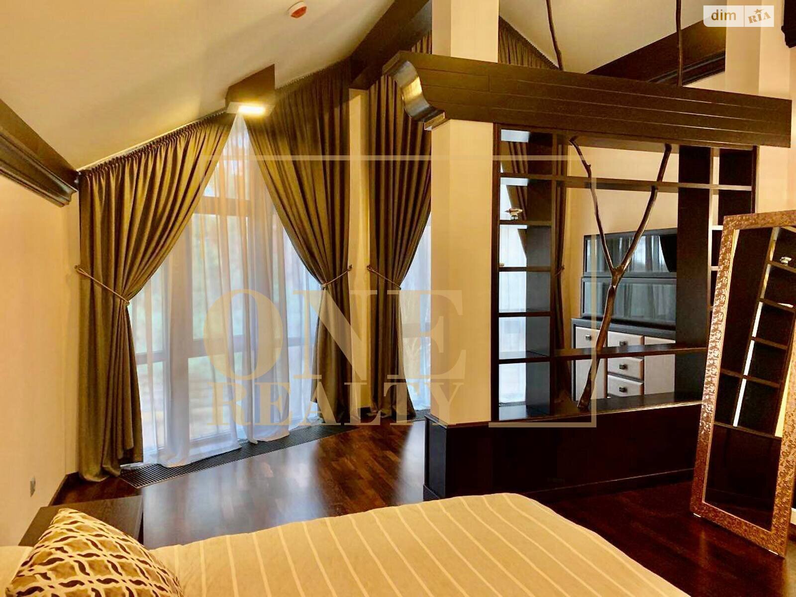 двоповерховий будинок з гаражем, 763.8 кв. м, цегла. Продаж у Березівці фото 1 двоповерховий будинок з гаражем, 763.8 кв. м, цегла. Продаж у Березівці фото 1