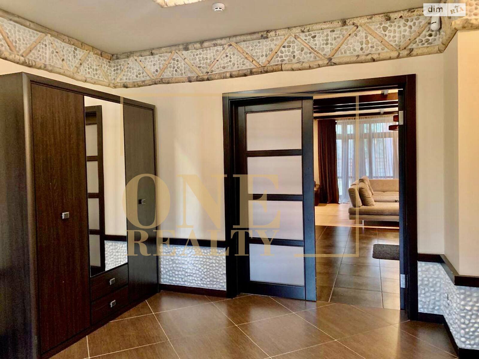 двоповерховий будинок з гаражем, 763.8 кв. м, цегла. Продаж у Березівці фото 1 двоповерховий будинок з гаражем, 763.8 кв. м, цегла. Продаж у Березівці фото 1