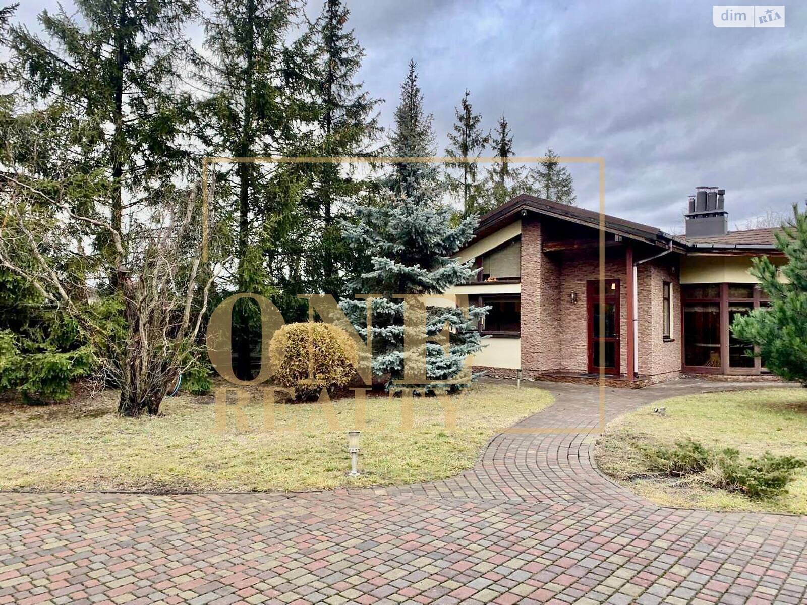 двоповерховий будинок з гаражем, 763.8 кв. м, цегла. Продаж у Березівці фото 1 двоповерховий будинок з гаражем, 763.8 кв. м, цегла. Продаж у Березівці фото 1