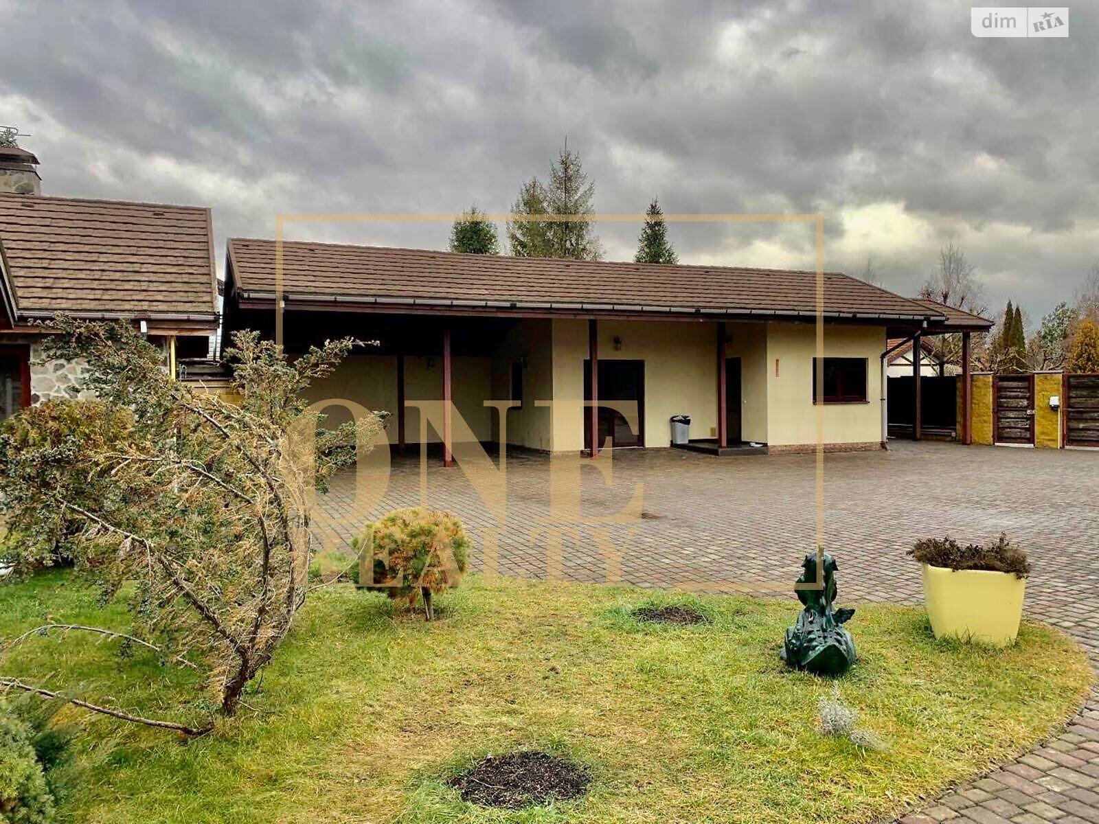 двоповерховий будинок з гаражем, 763.8 кв. м, цегла. Продаж у Березівці фото 1 двоповерховий будинок з гаражем, 763.8 кв. м, цегла. Продаж у Березівці фото 1