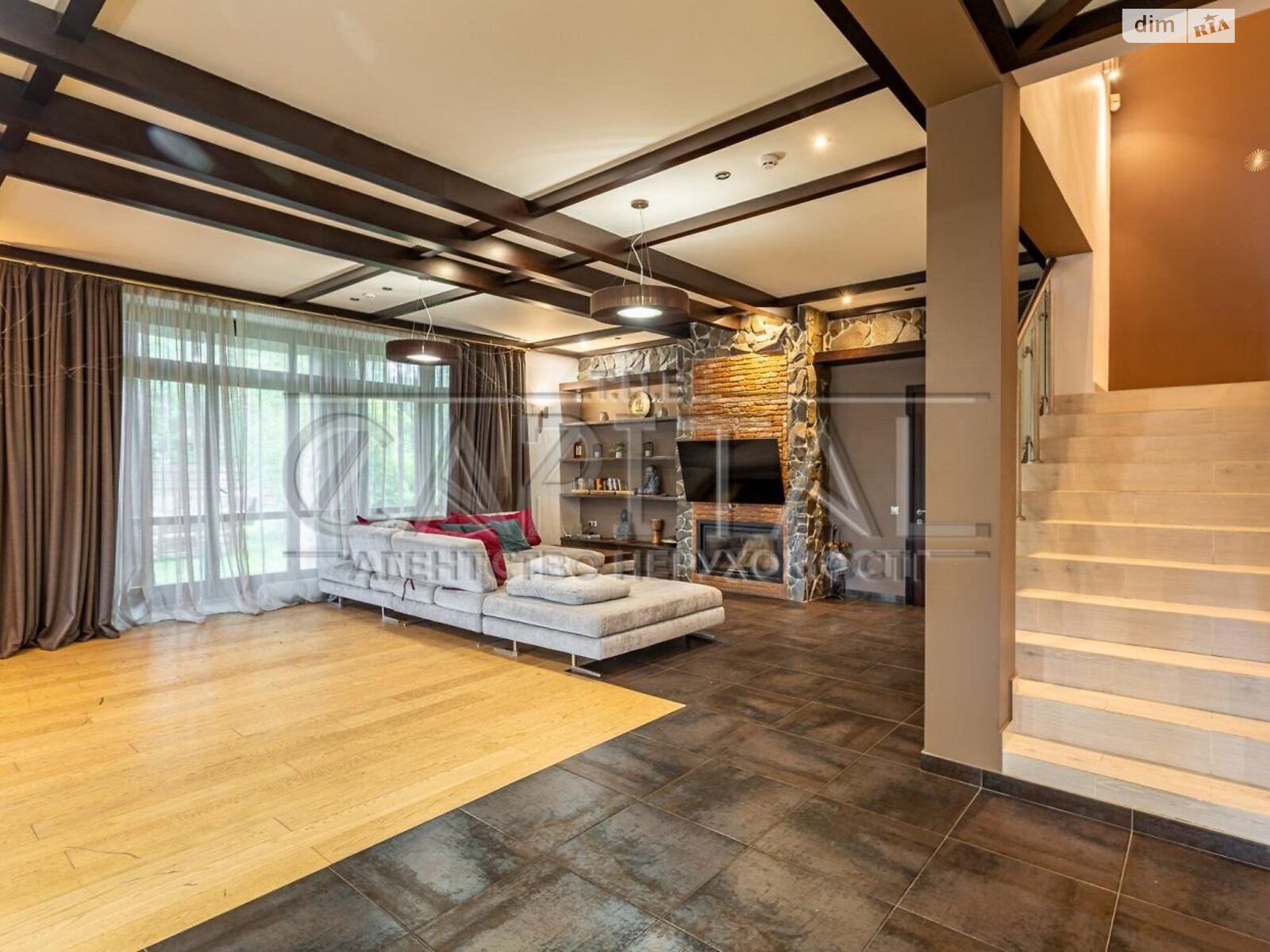 двоповерховий будинок, 763.8 кв. м, цегла. Продаж у Березівці фото 1 двоповерховий будинок, 763.8 кв. м, цегла. Продаж у Березівці фото 1