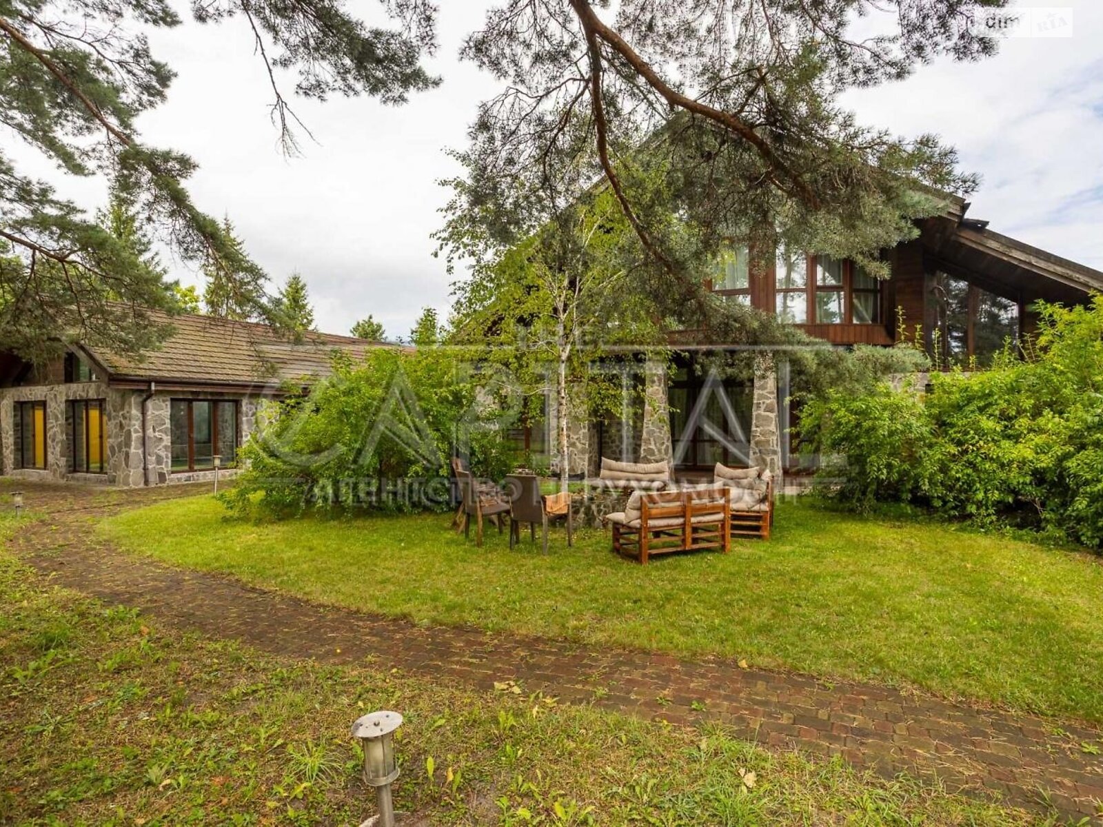 двоповерховий будинок, 763.8 кв. м, цегла. Продаж у Березівці фото 1 двоповерховий будинок, 763.8 кв. м, цегла. Продаж у Березівці фото 1