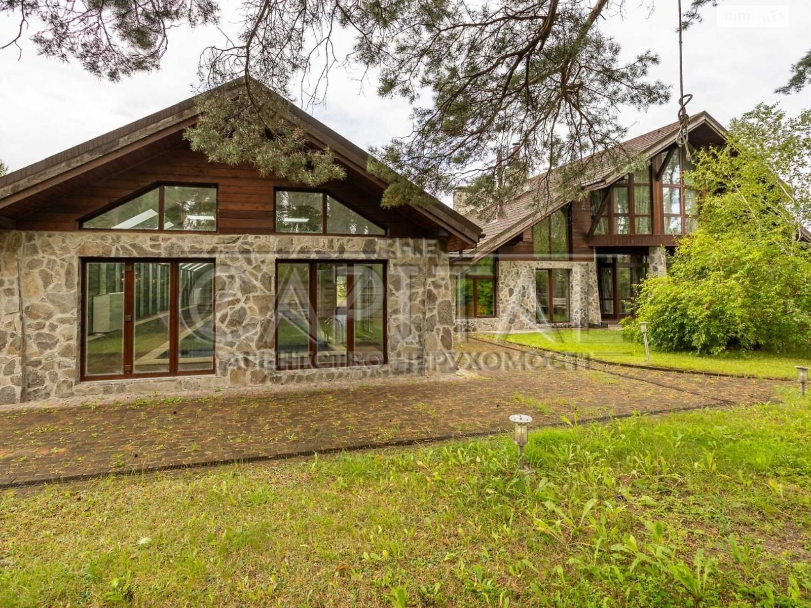 двоповерховий будинок, 763.8 кв. м, цегла. Продаж у Березівці фото 1 двоповерховий будинок, 763.8 кв. м, цегла. Продаж у Березівці фото 1