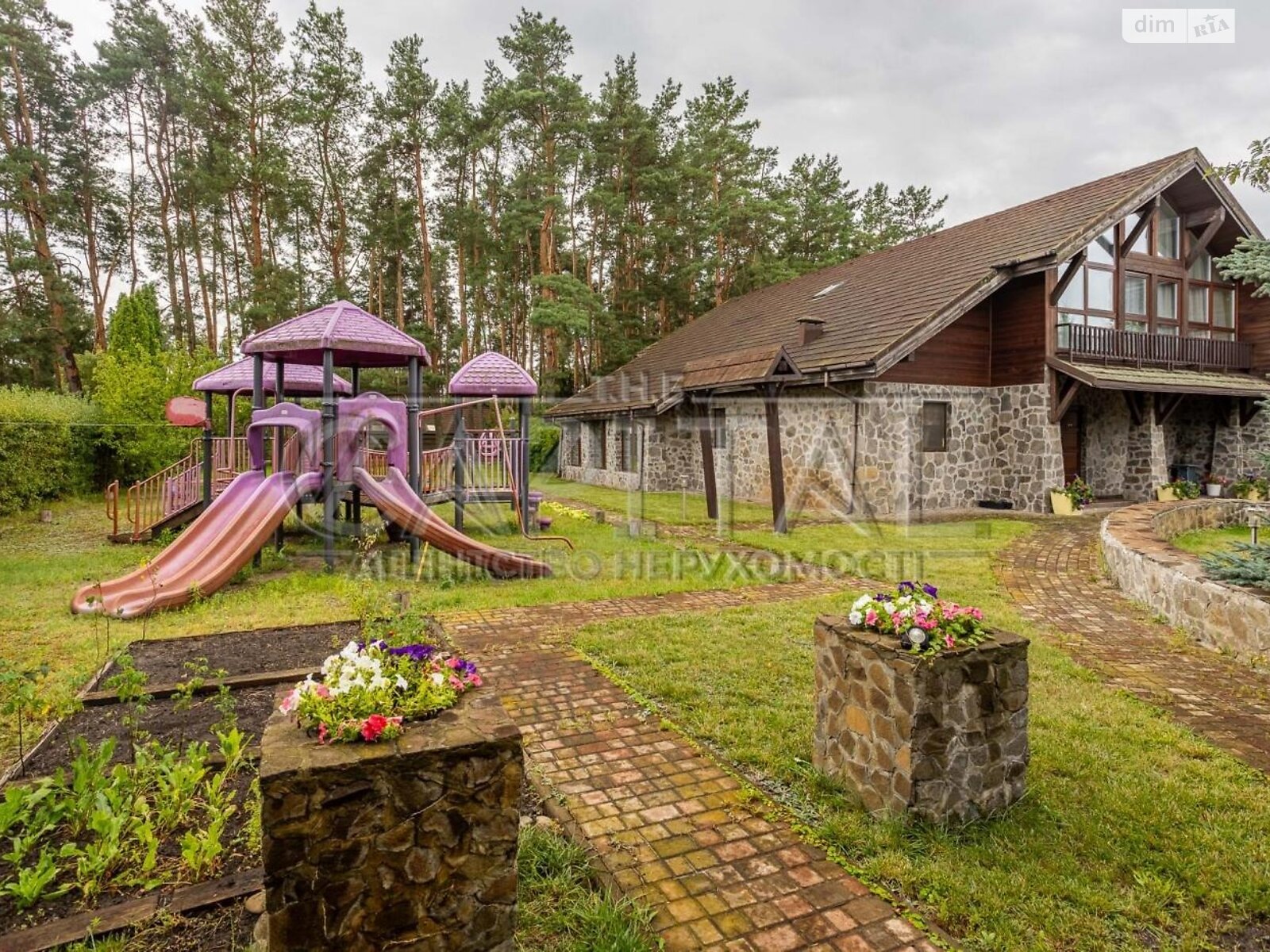 двоповерховий будинок, 763.8 кв. м, цегла. Продаж у Березівці фото 1 двоповерховий будинок, 763.8 кв. м, цегла. Продаж у Березівці фото 1